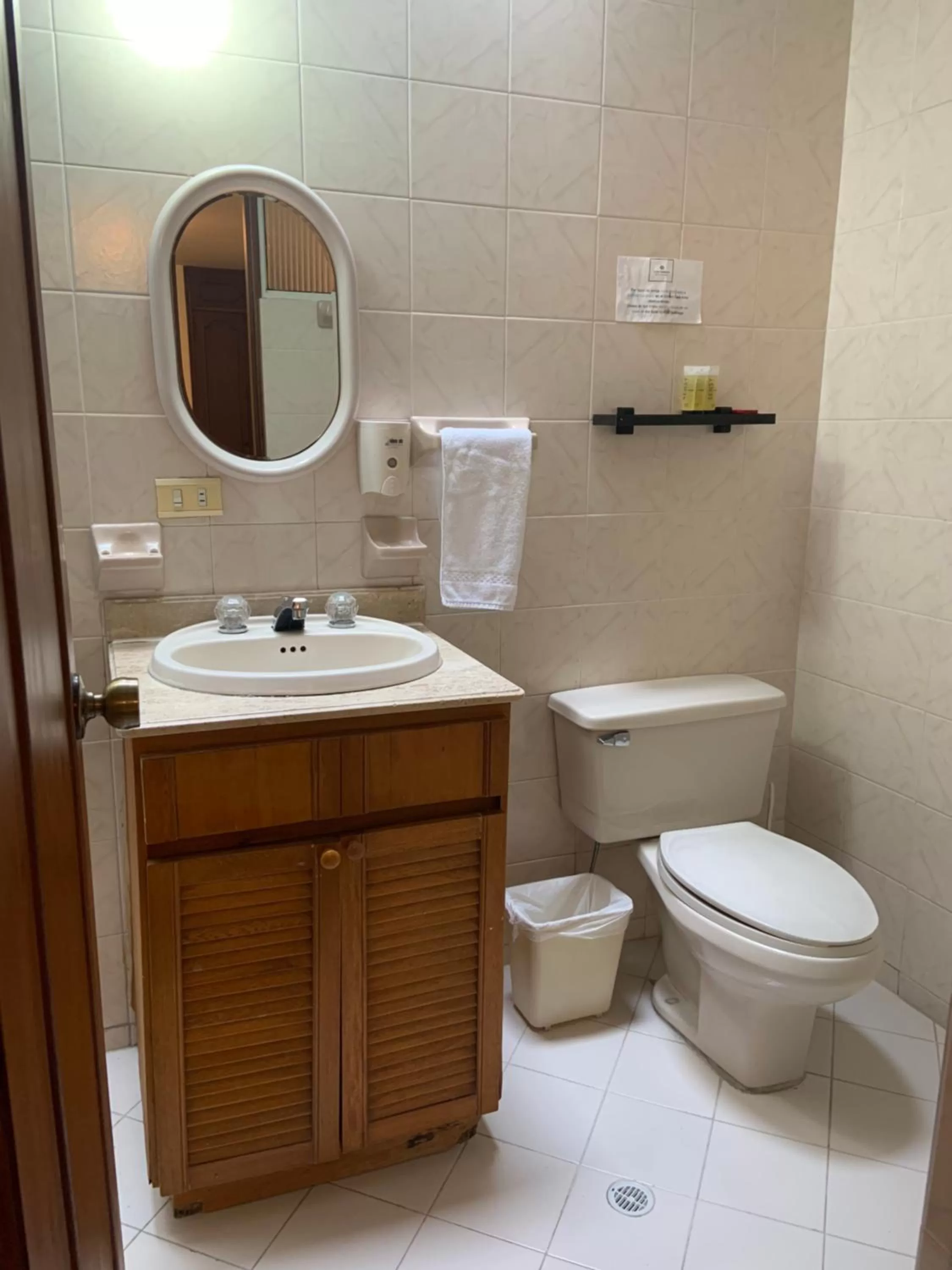 Shower in Casa Rosales