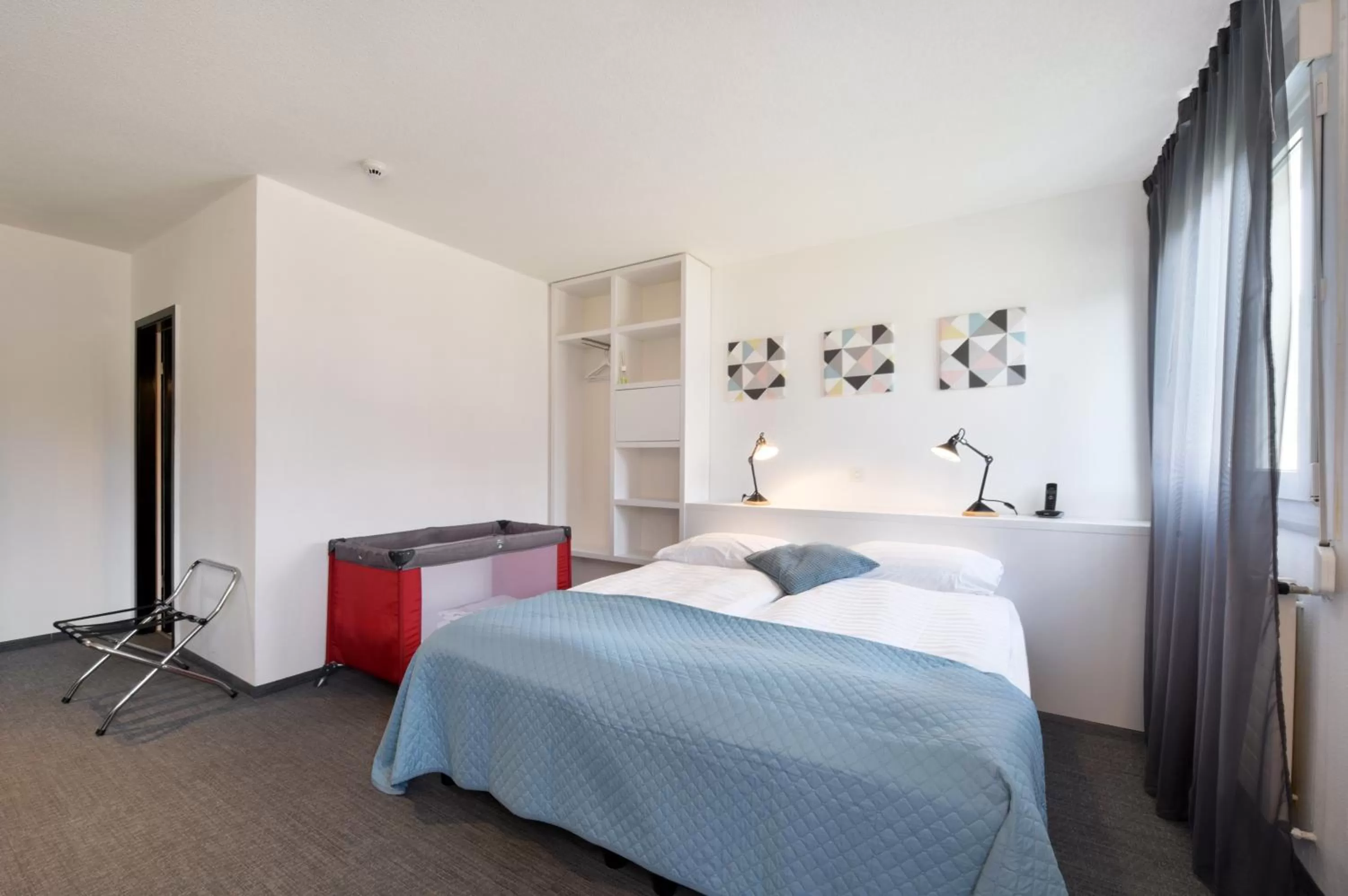 Bed in Hôtel des Mosaiques