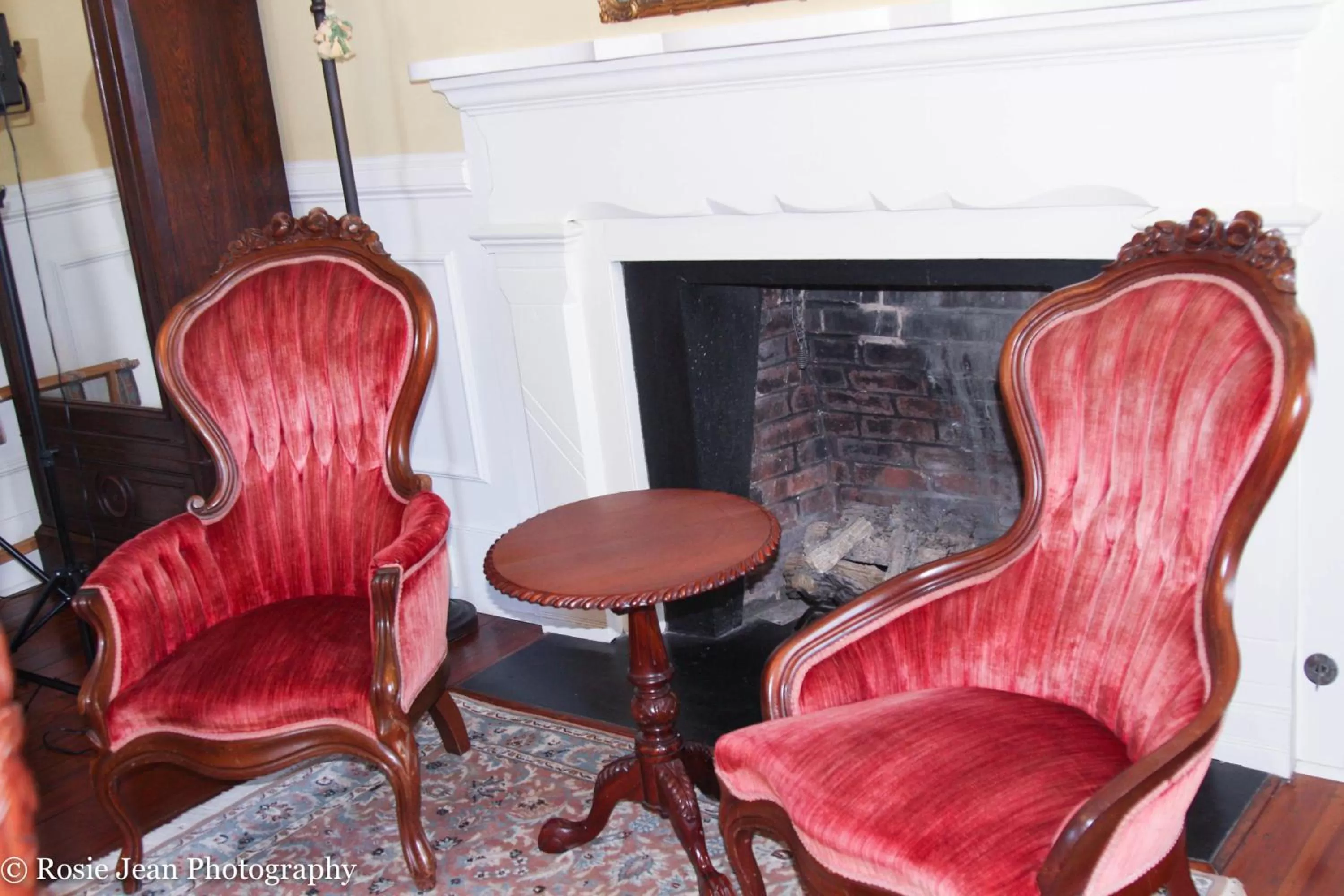 Seating area in Flowertown Bed and Breakfast