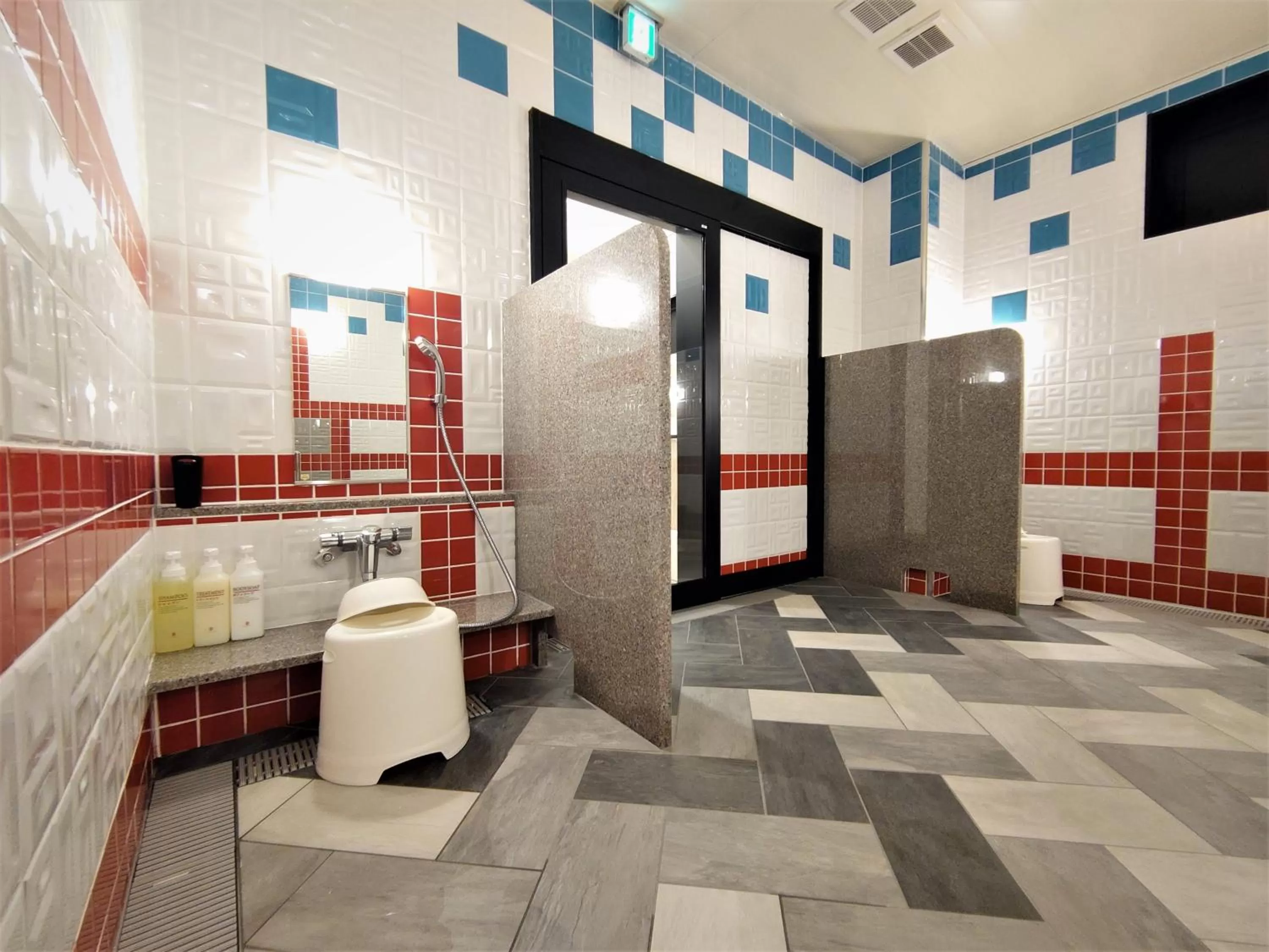 Public Bath, Bathroom in Green Rich Hotel Matsue Station Across - Artificial hot spring Futamata Yunohana