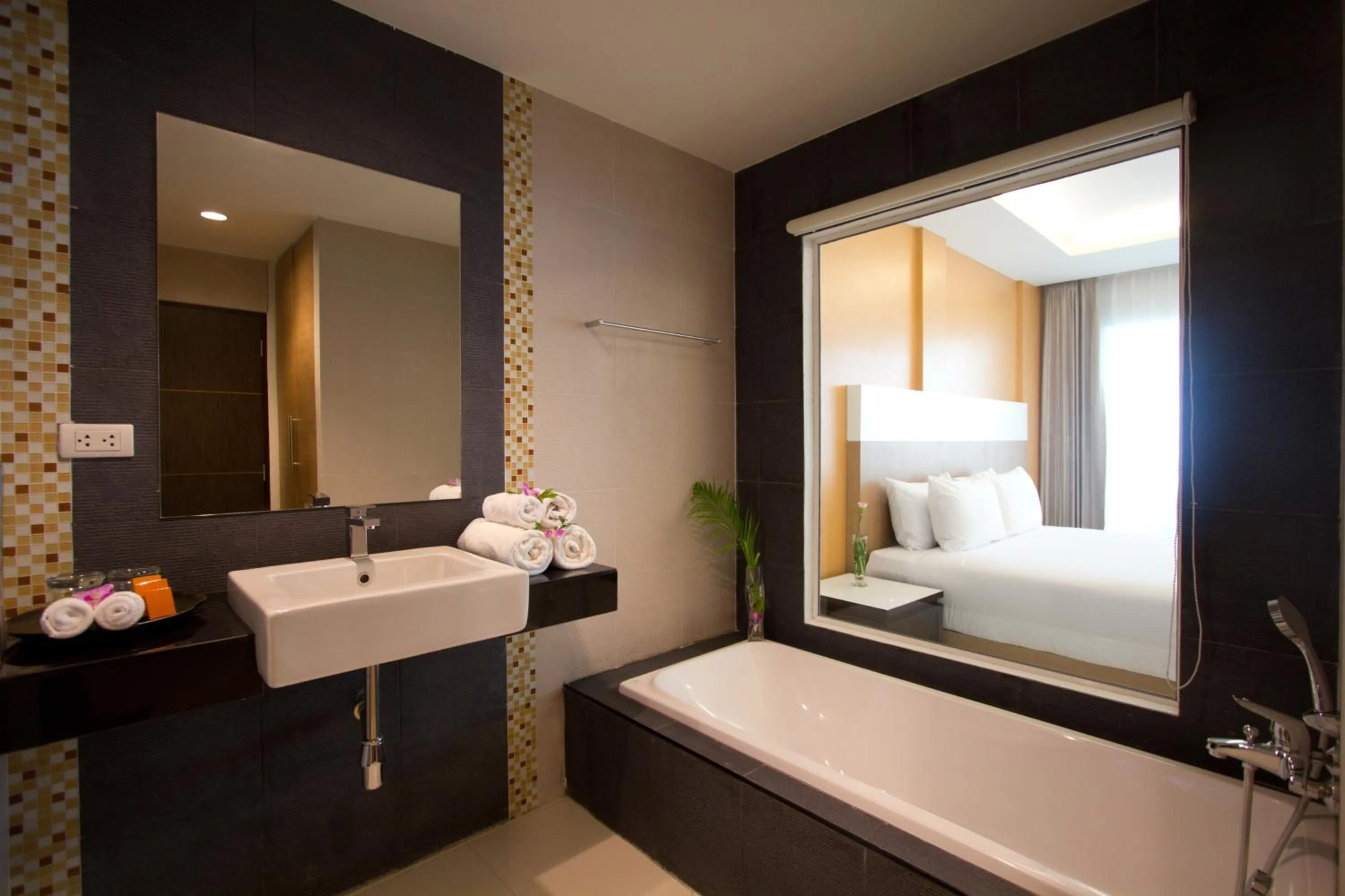 Bathroom, Bed in Chanalai Hillside Resort, Karon Beach