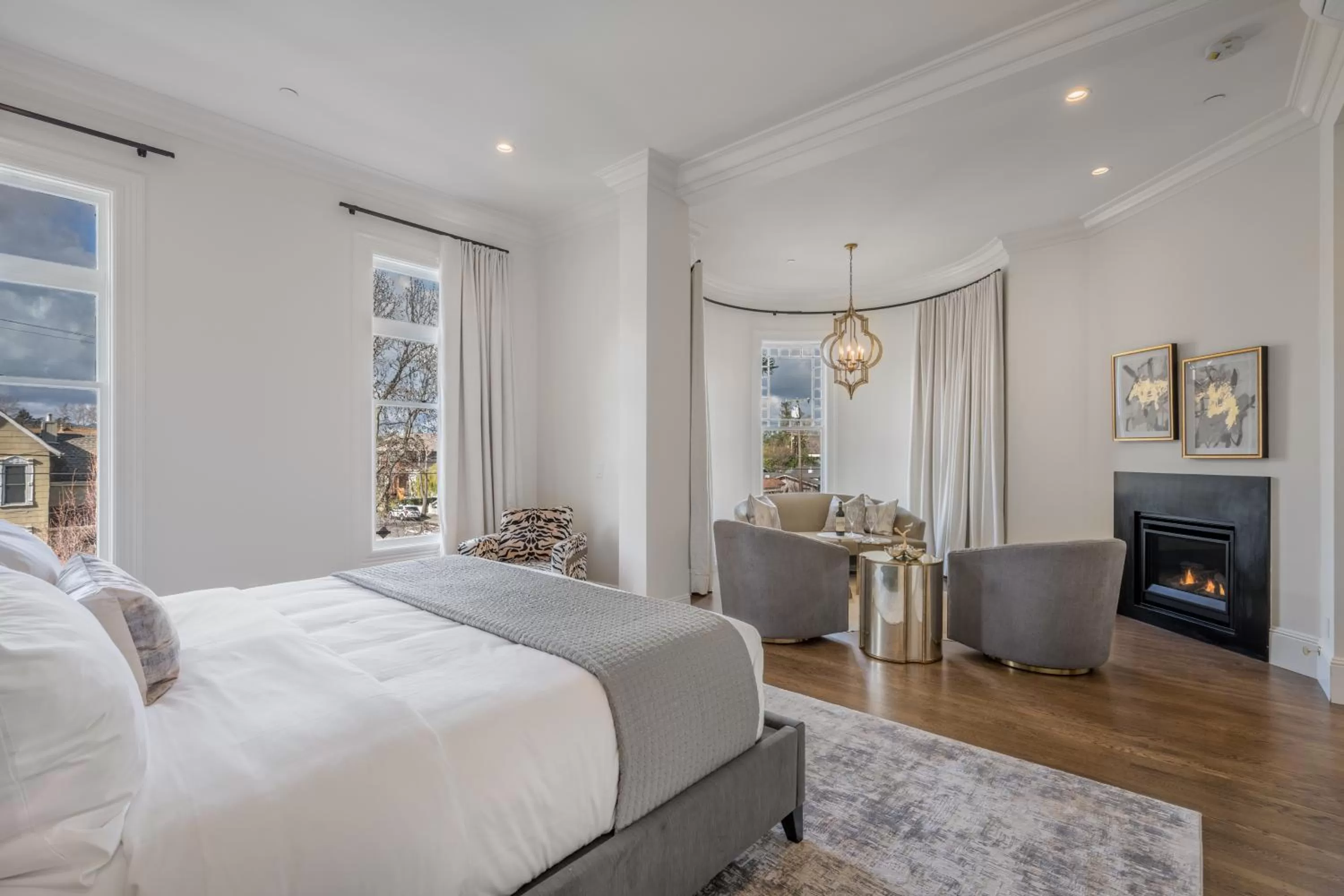 Bed in The George - Luxury Boutique Inn