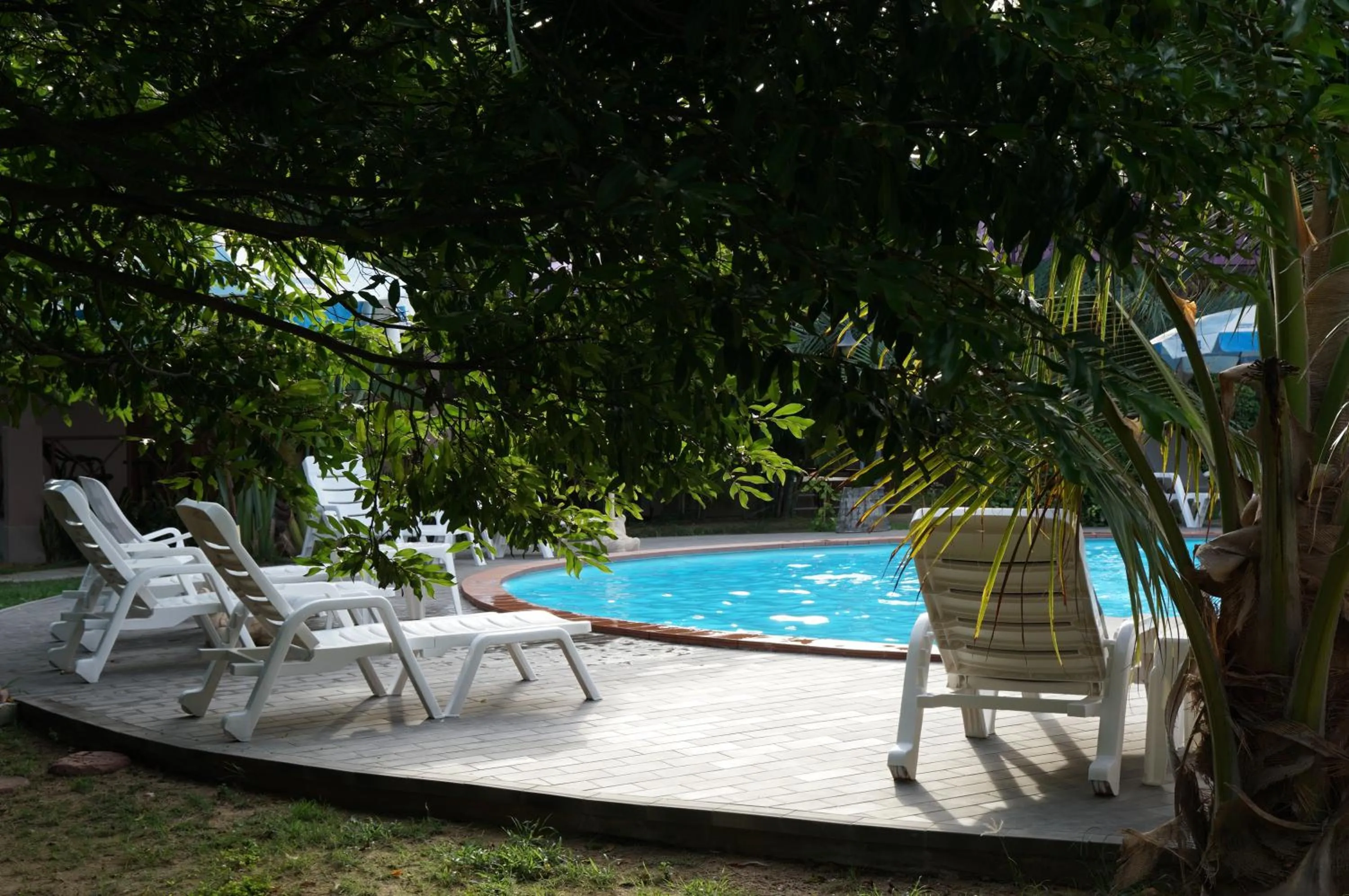 Swimming pool in La-or Resort