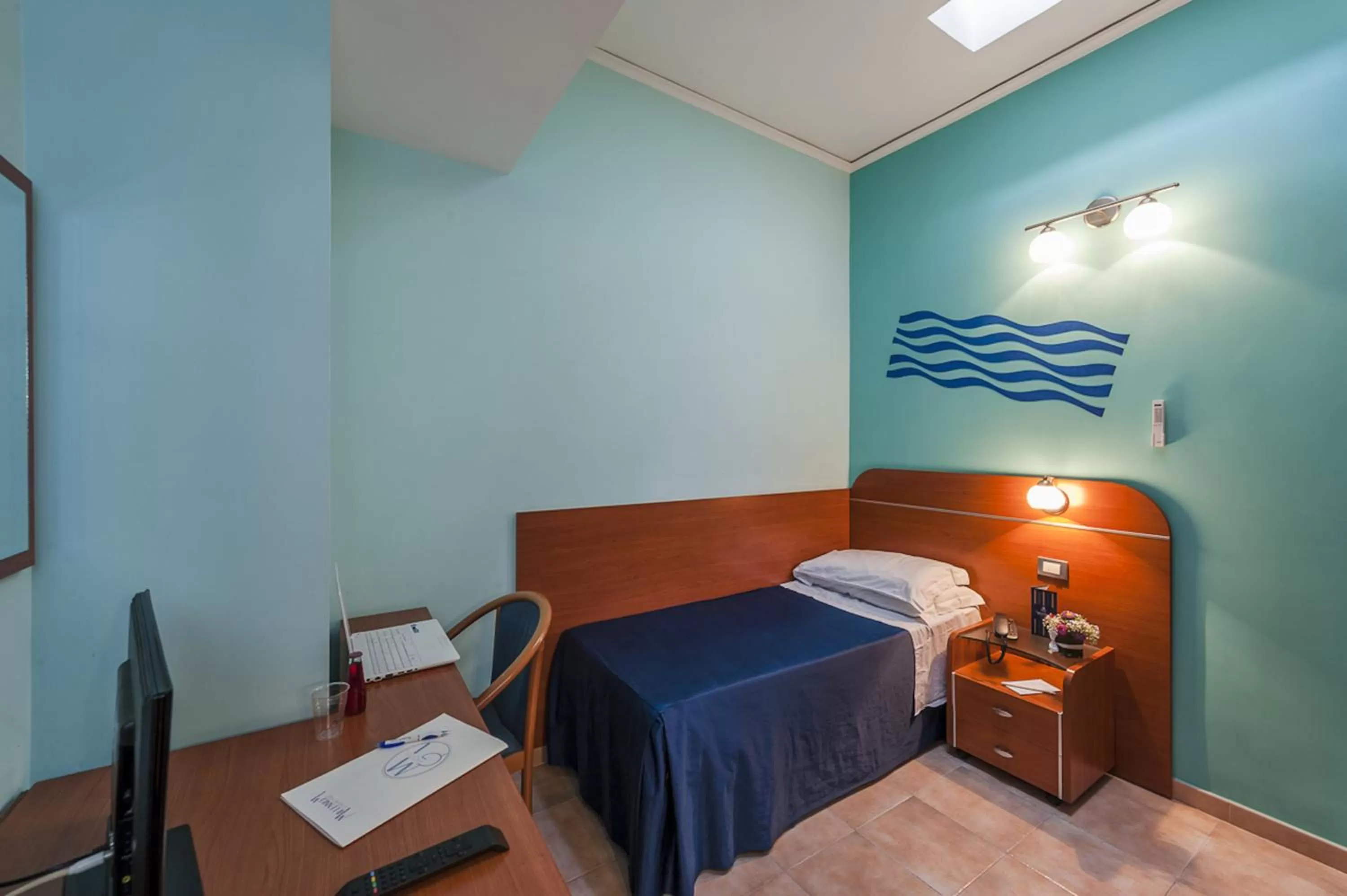 Decorative detail, Bed in Millennium Gold Hotel