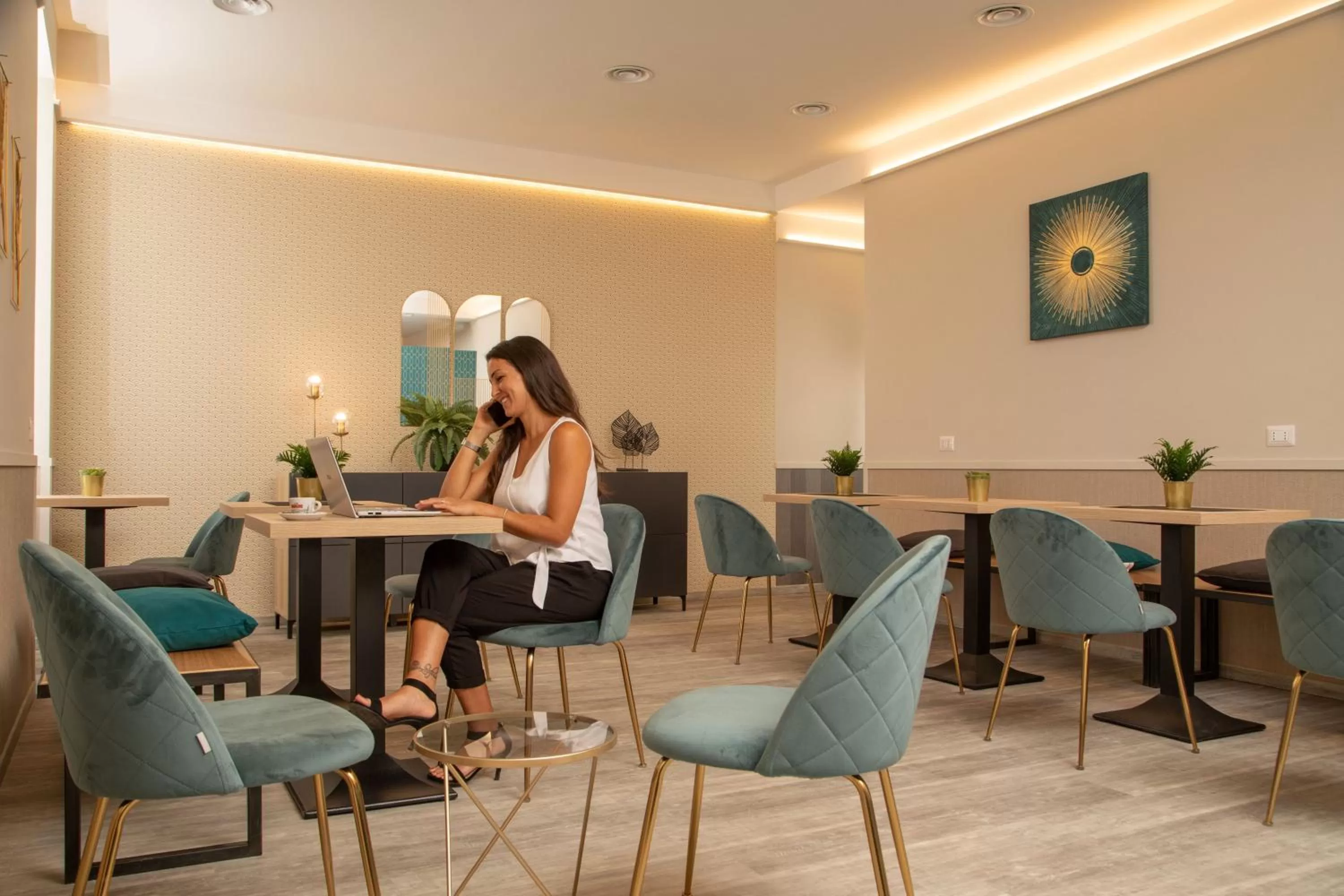 Restaurant/places to eat in Sophie Terrace Hotel