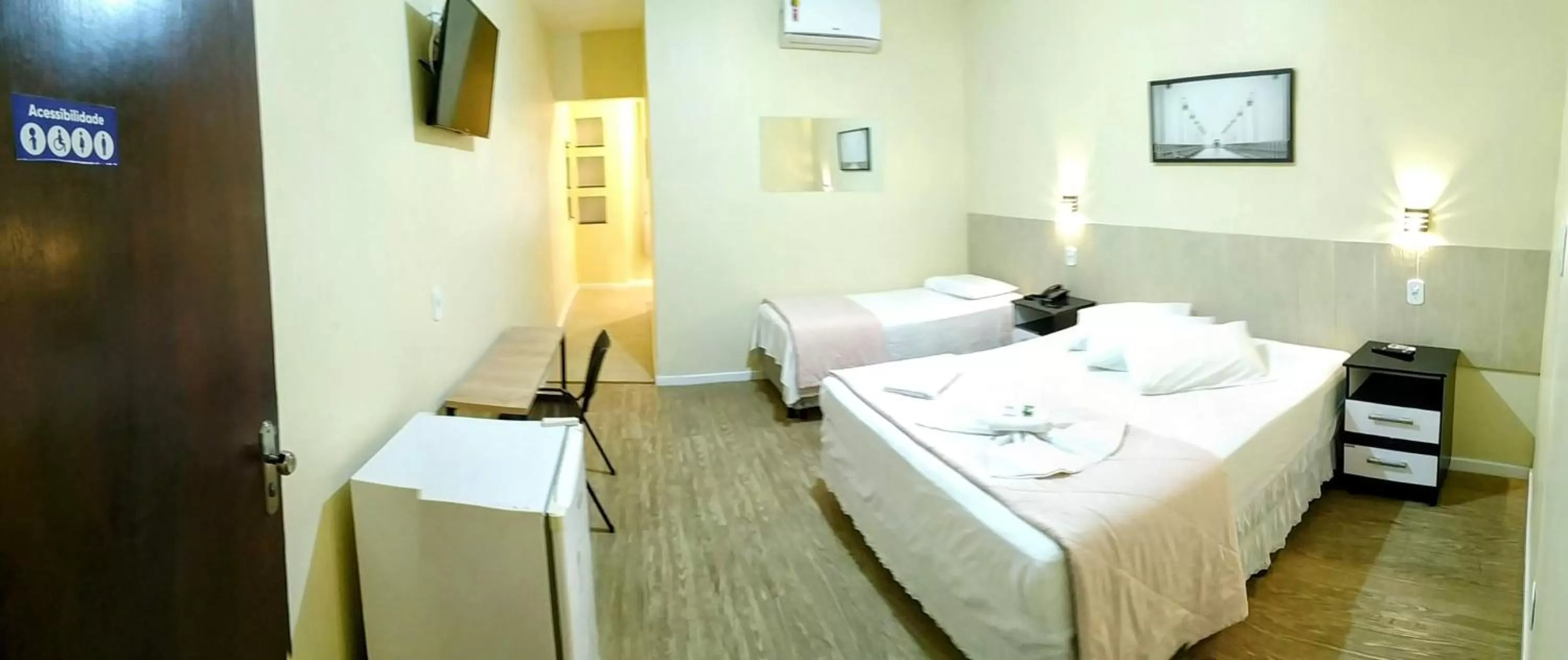 acessibility, Bed in Hotel Garfo de Ouro