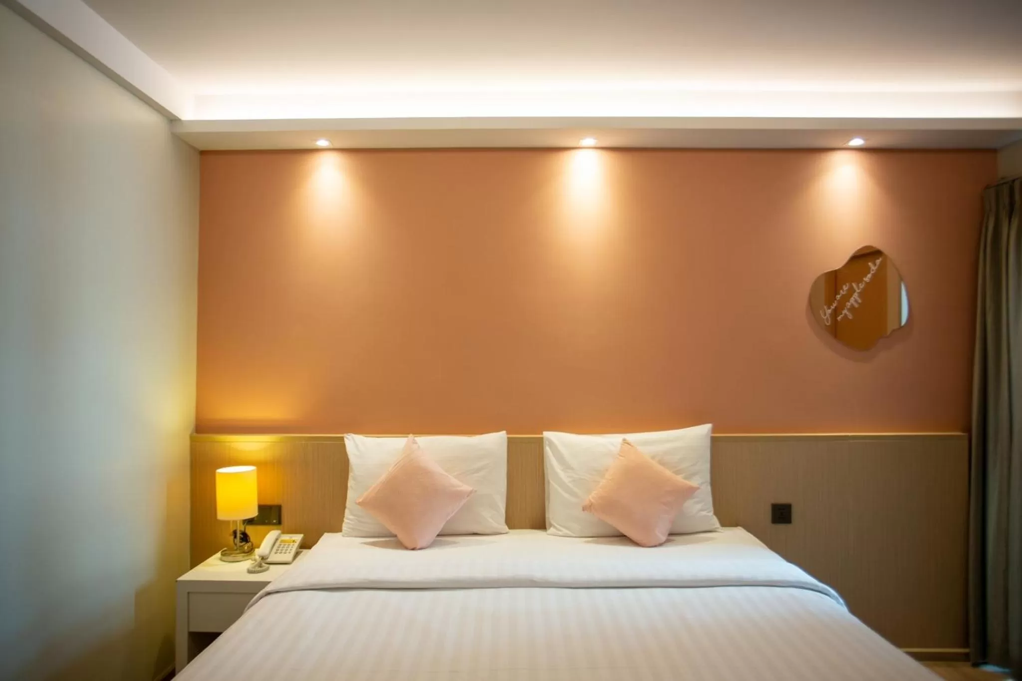 Bedroom, Bed in Lemontea Hotel Bangkok