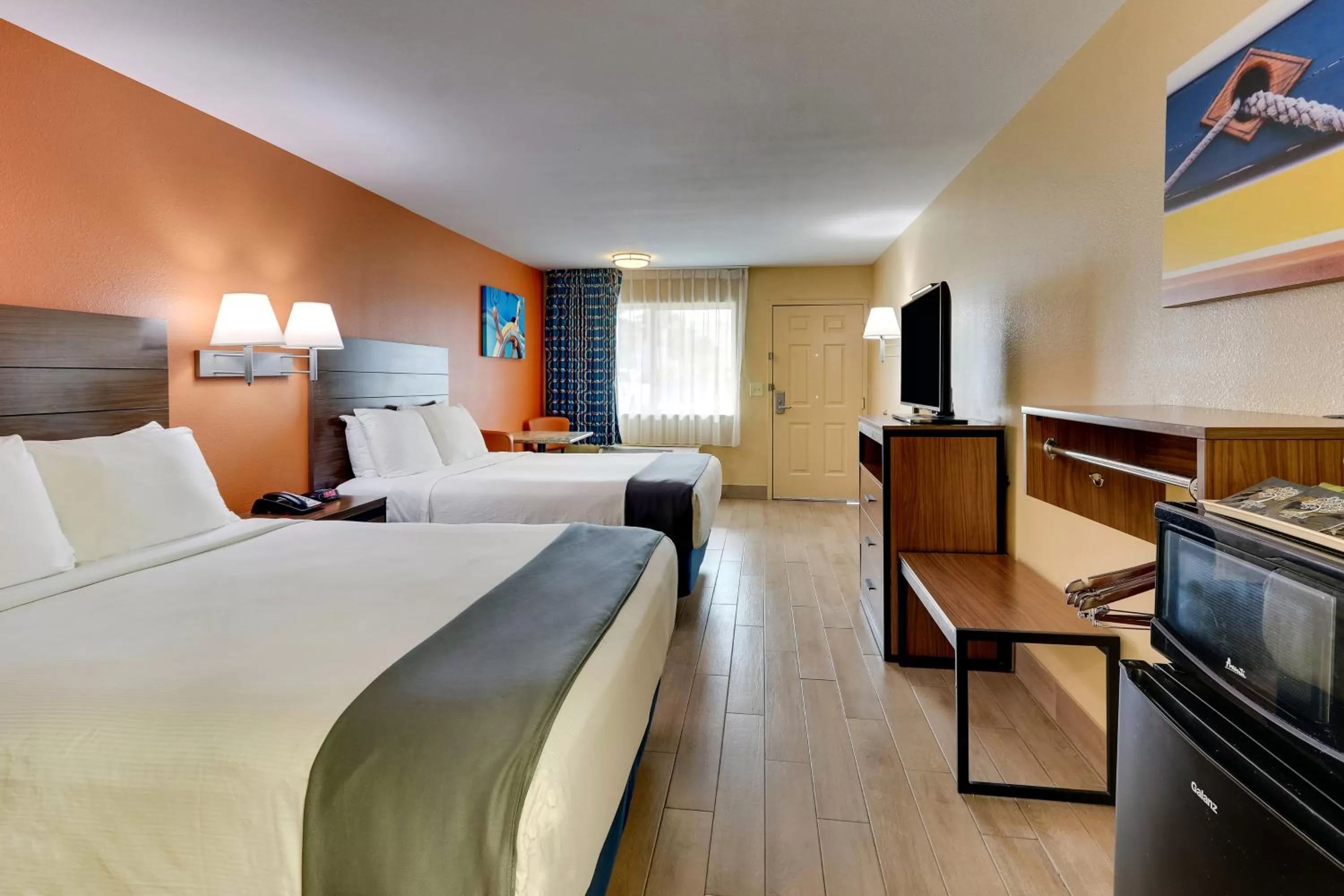 Bed in Captains Quarters Inn