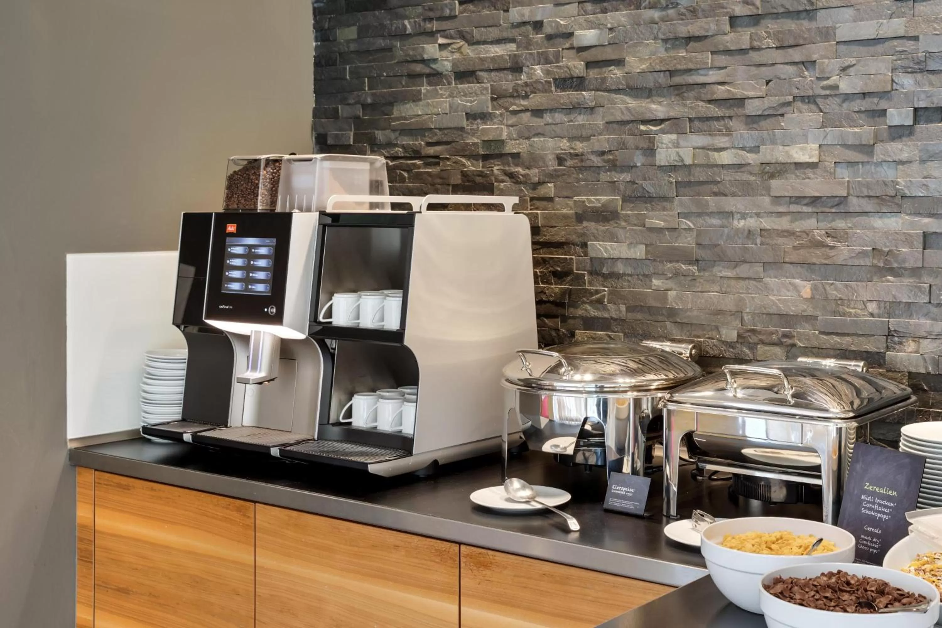 Restaurant/places to eat in Austria Trend Hotel beim Theresianum Wien