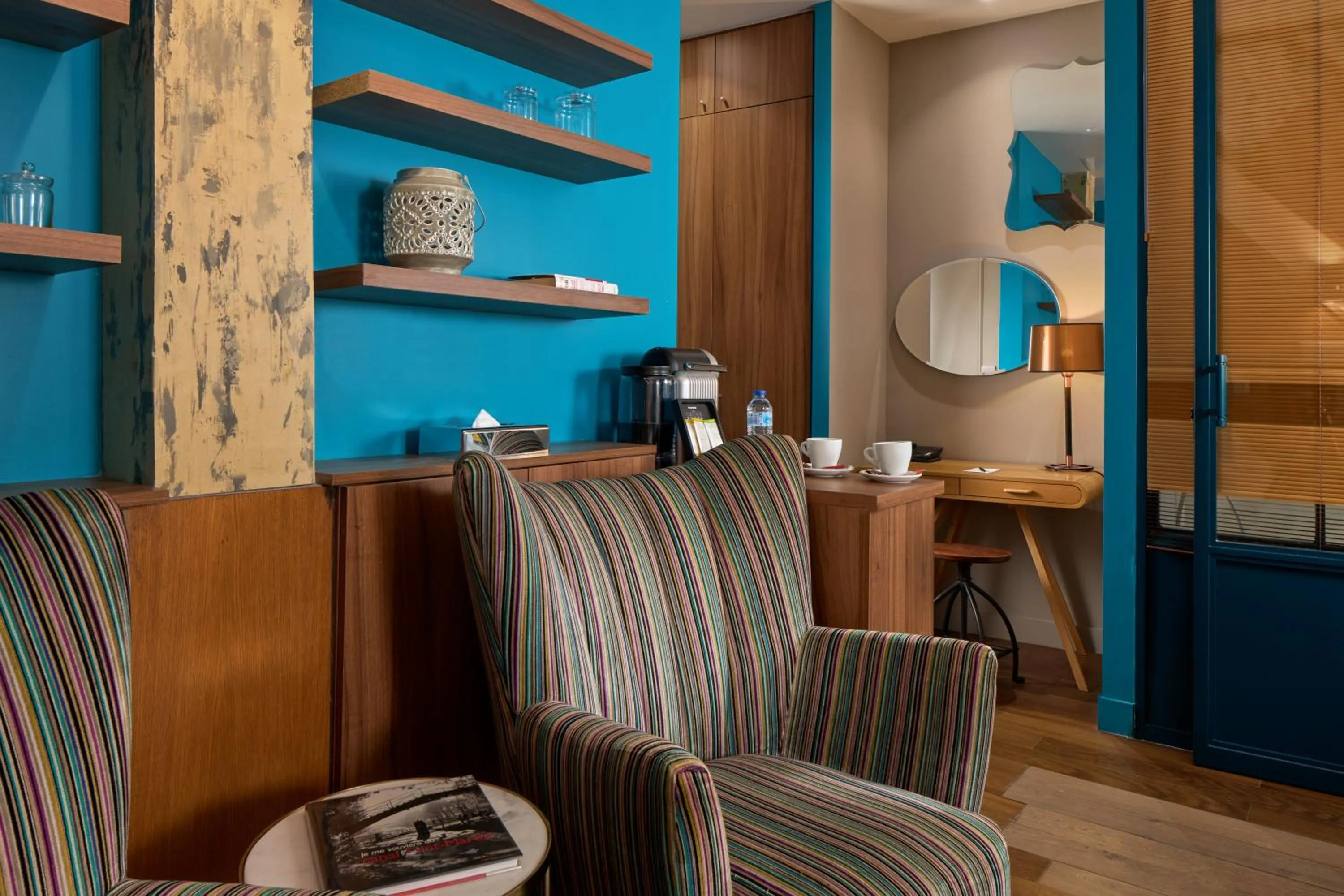 Bedroom in Le Robinet d'Or Paris Canal Saint Martin