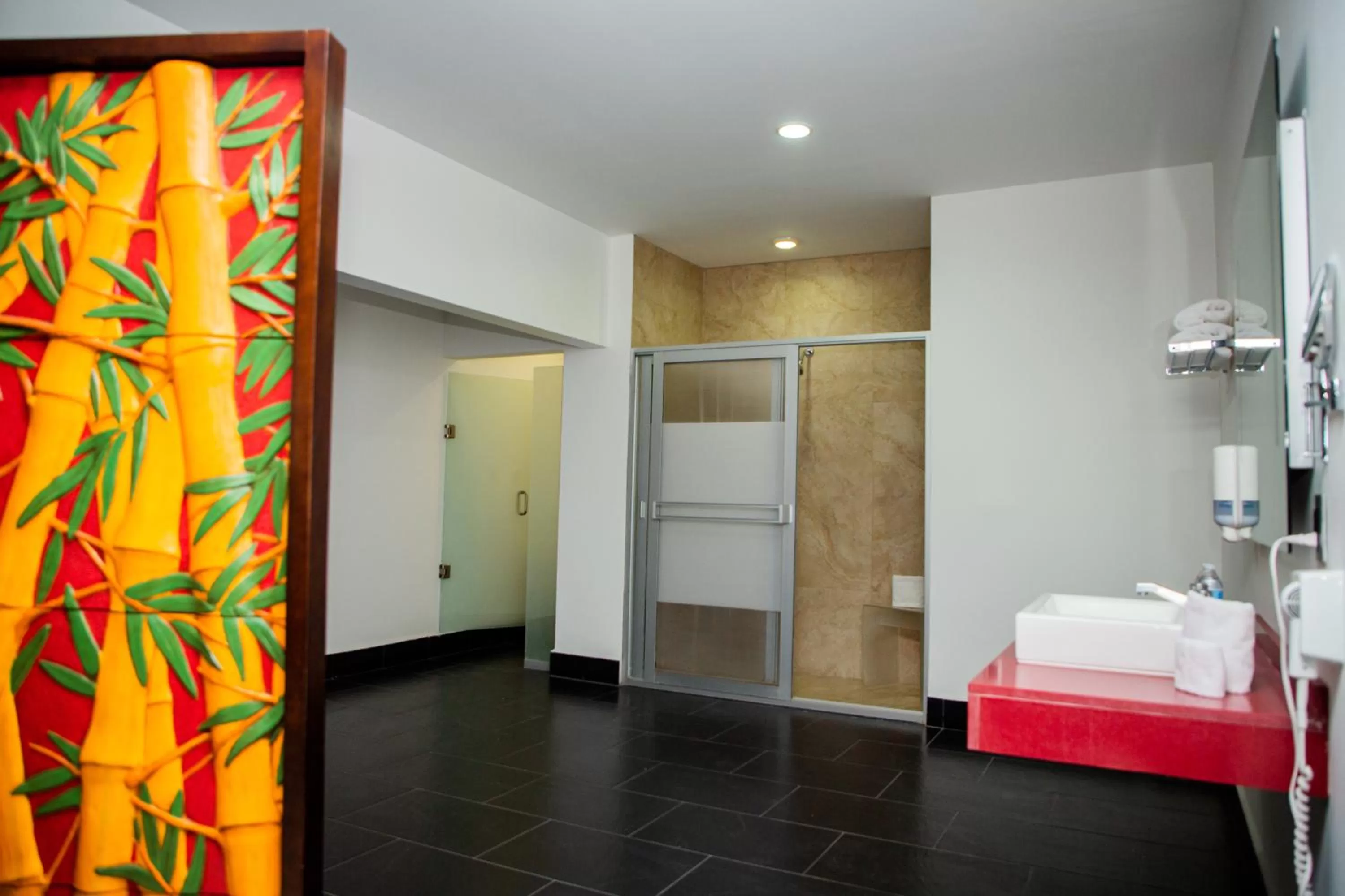 Bathroom, Bed in Hotel María Dolores San Luis Potosí