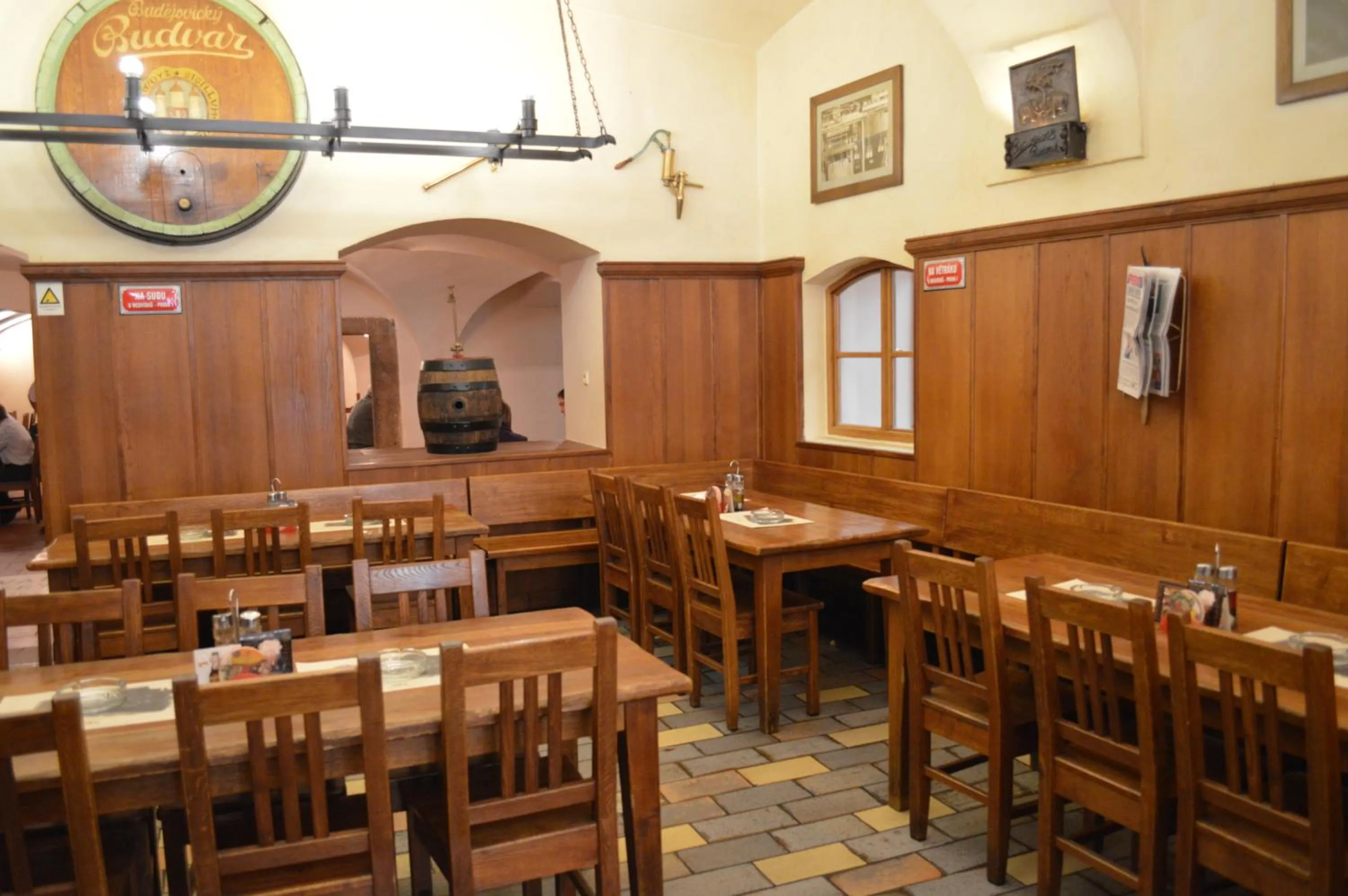 Restaurant/places to eat in U Medvidku-Brewery Hotel