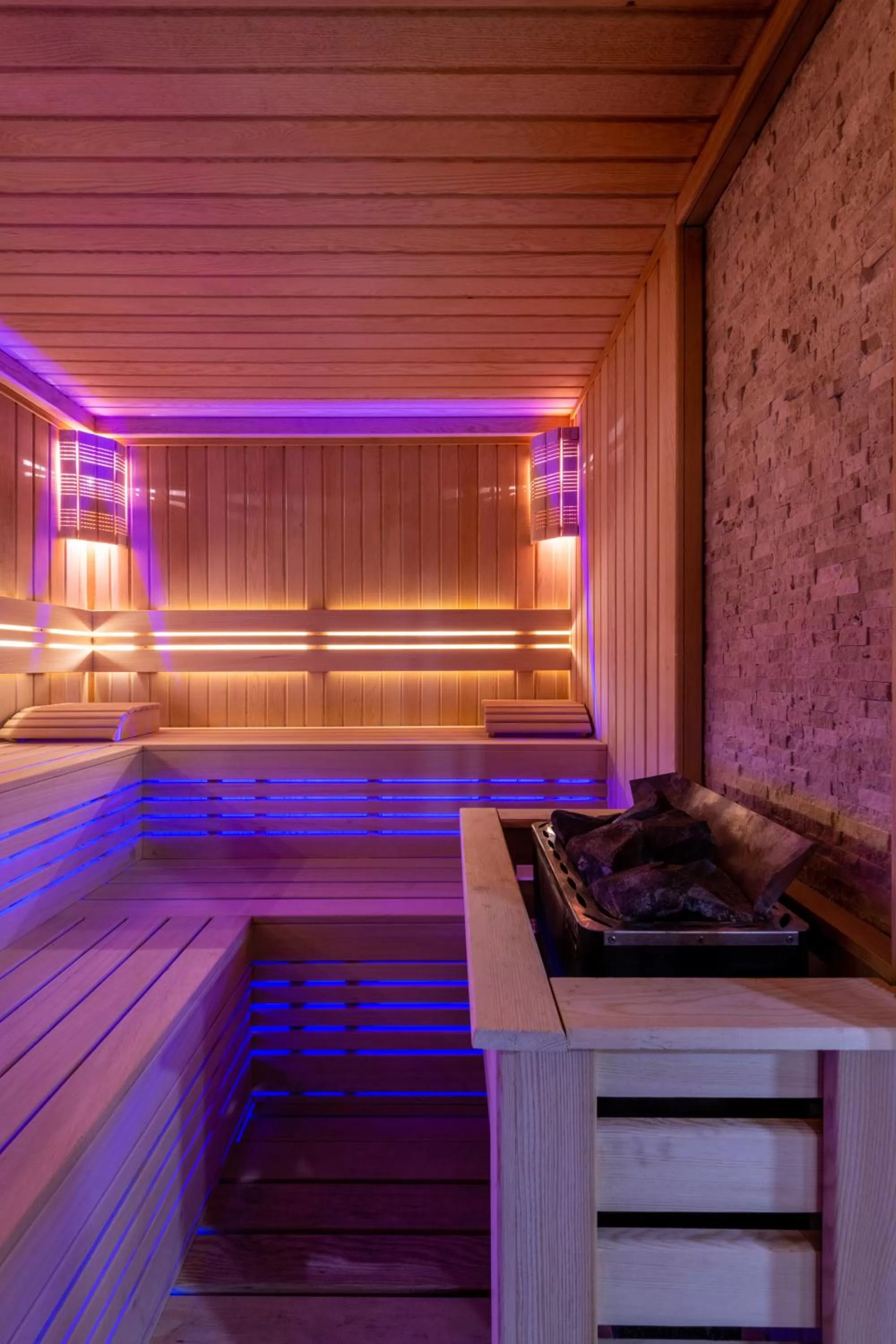 Sauna in Aprilis Deluxe Hotel