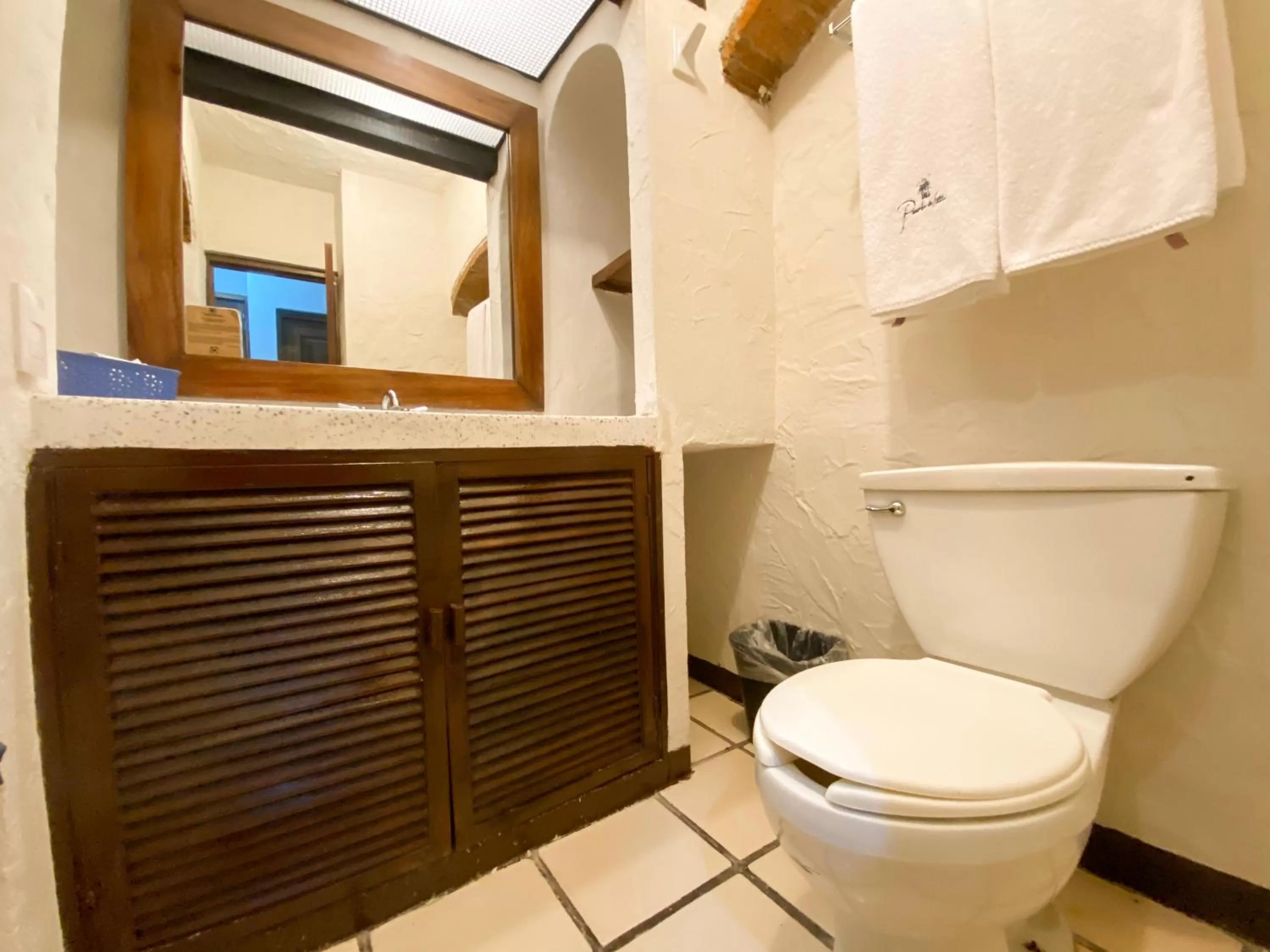 Toilet in Puerto de Luna Pet Friendly and Family Suites