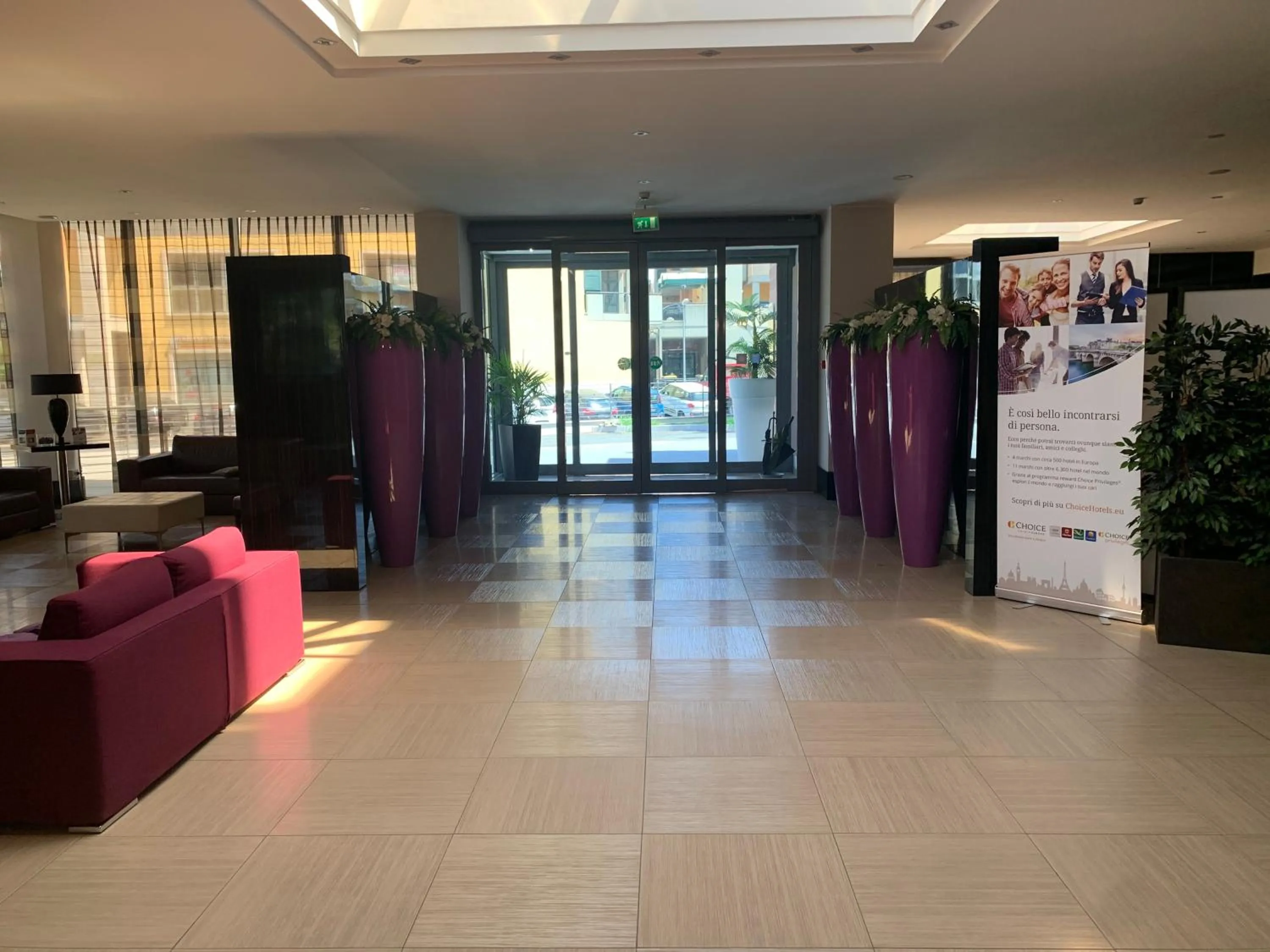 Lobby or reception in Quality Hotel Green Palace