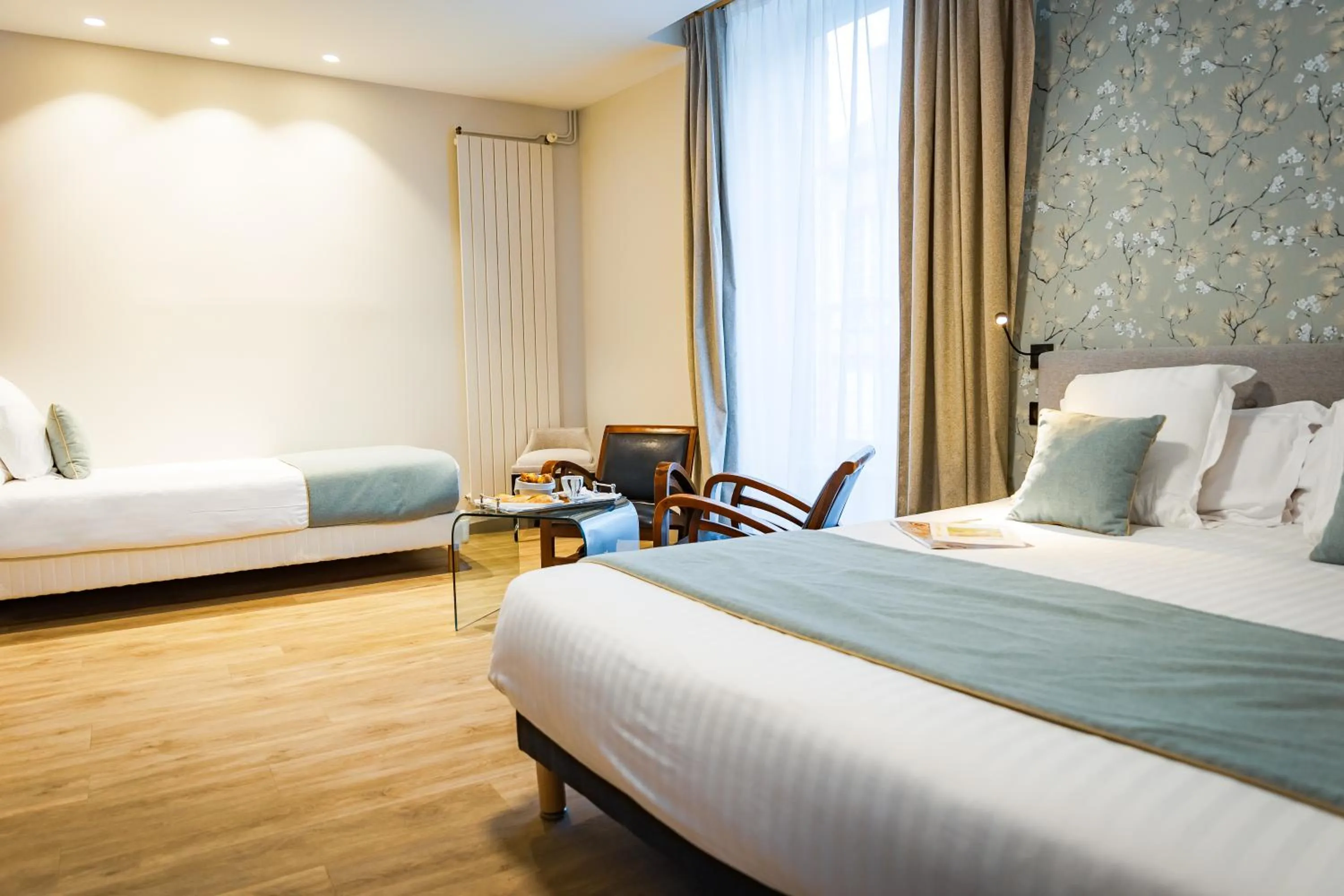 Bedroom, Bed in Grand Hôtel du Luxembourg & Spa