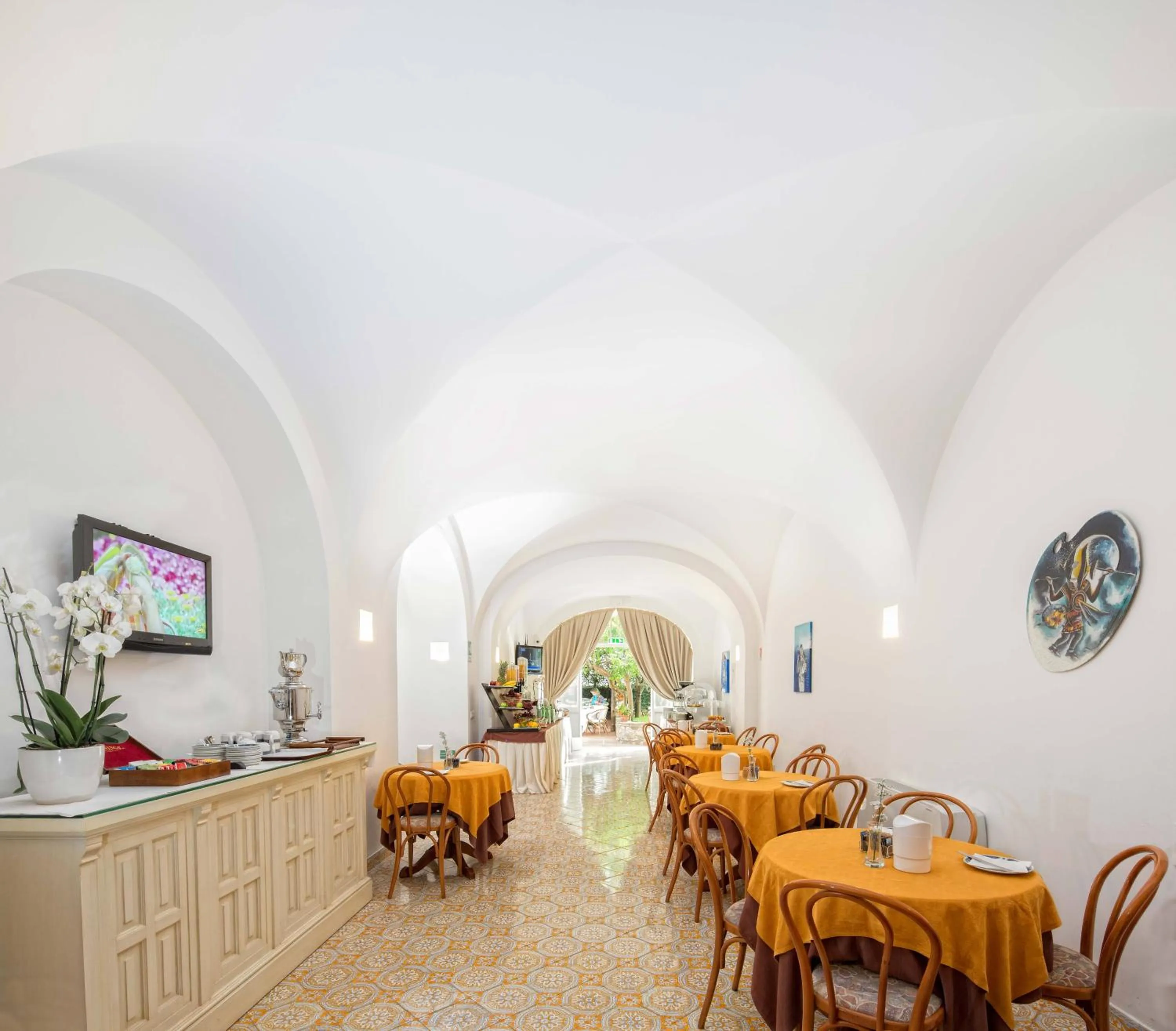 Restaurant/places to eat in Hotel San Felice