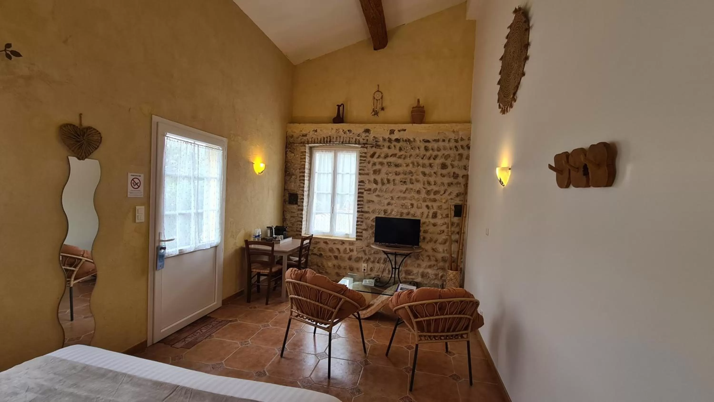 View (from property/room), Bed in Logis Hôtel La Bastide Saint Bach