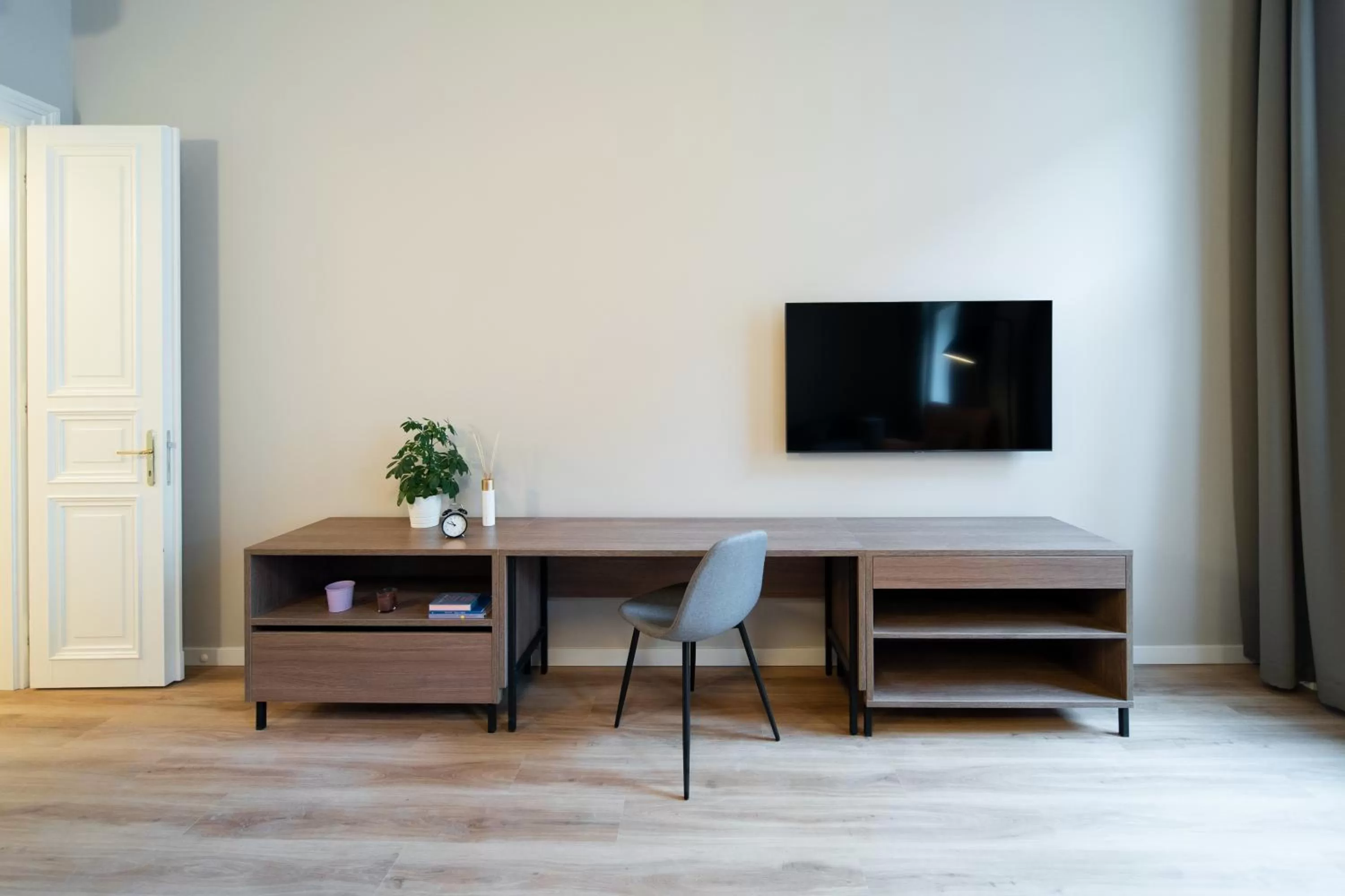 Communal lounge/ TV room in Karl BY ZEITRAUM