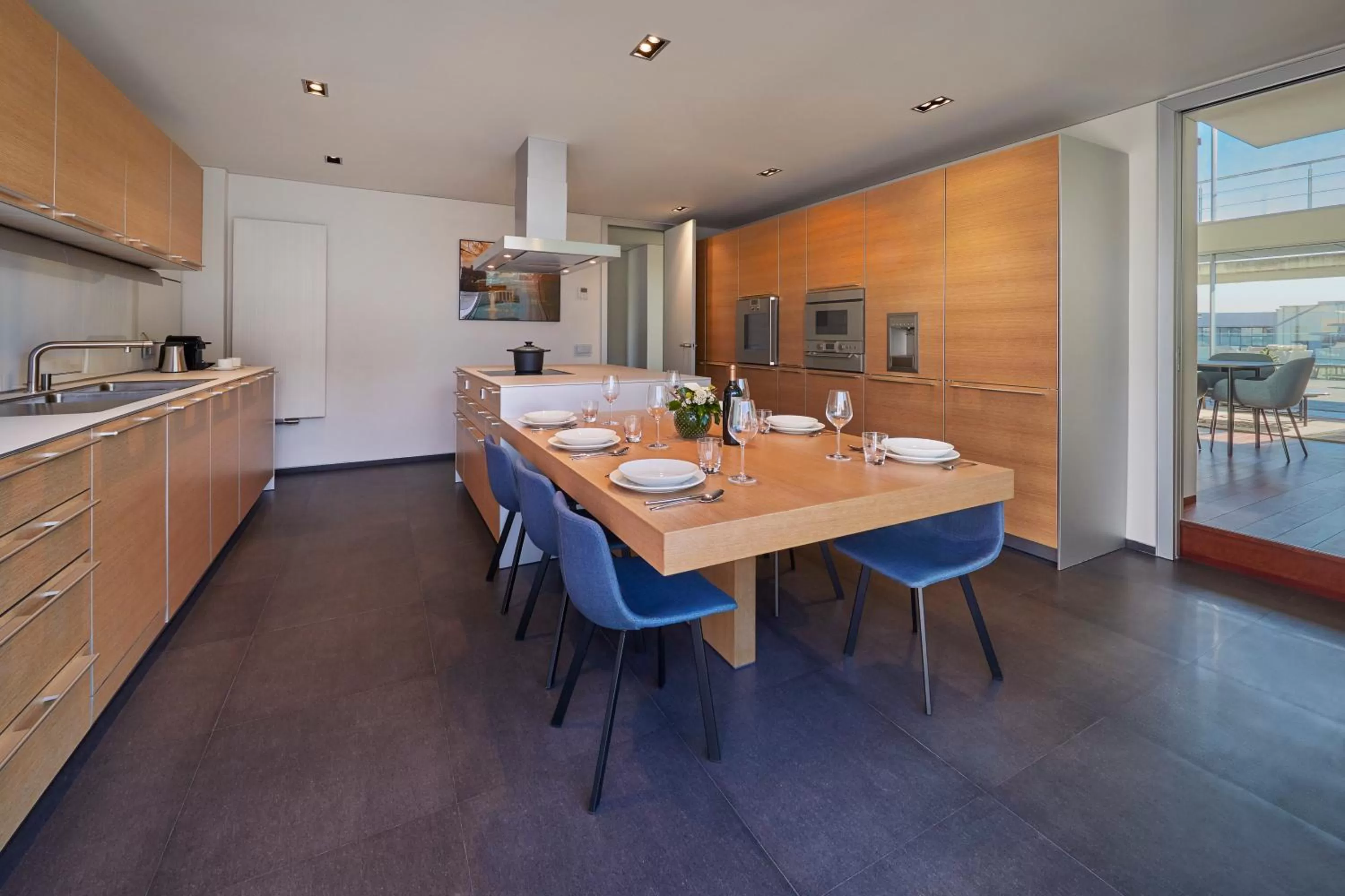 Coffee/tea facilities in Hyatt Regency Madrid Residences