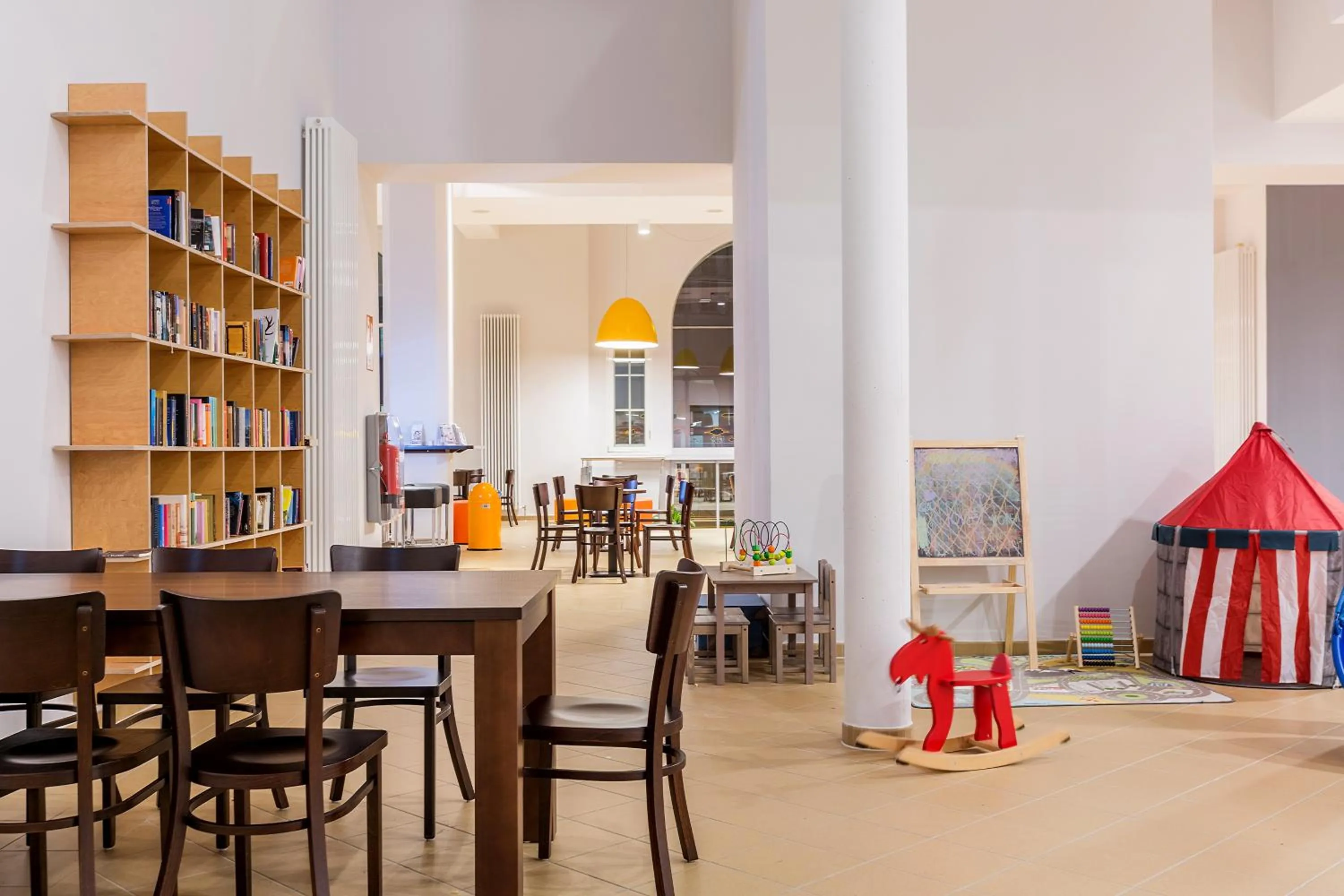 Lobby or reception in a&o Salzburg Hauptbahnhof