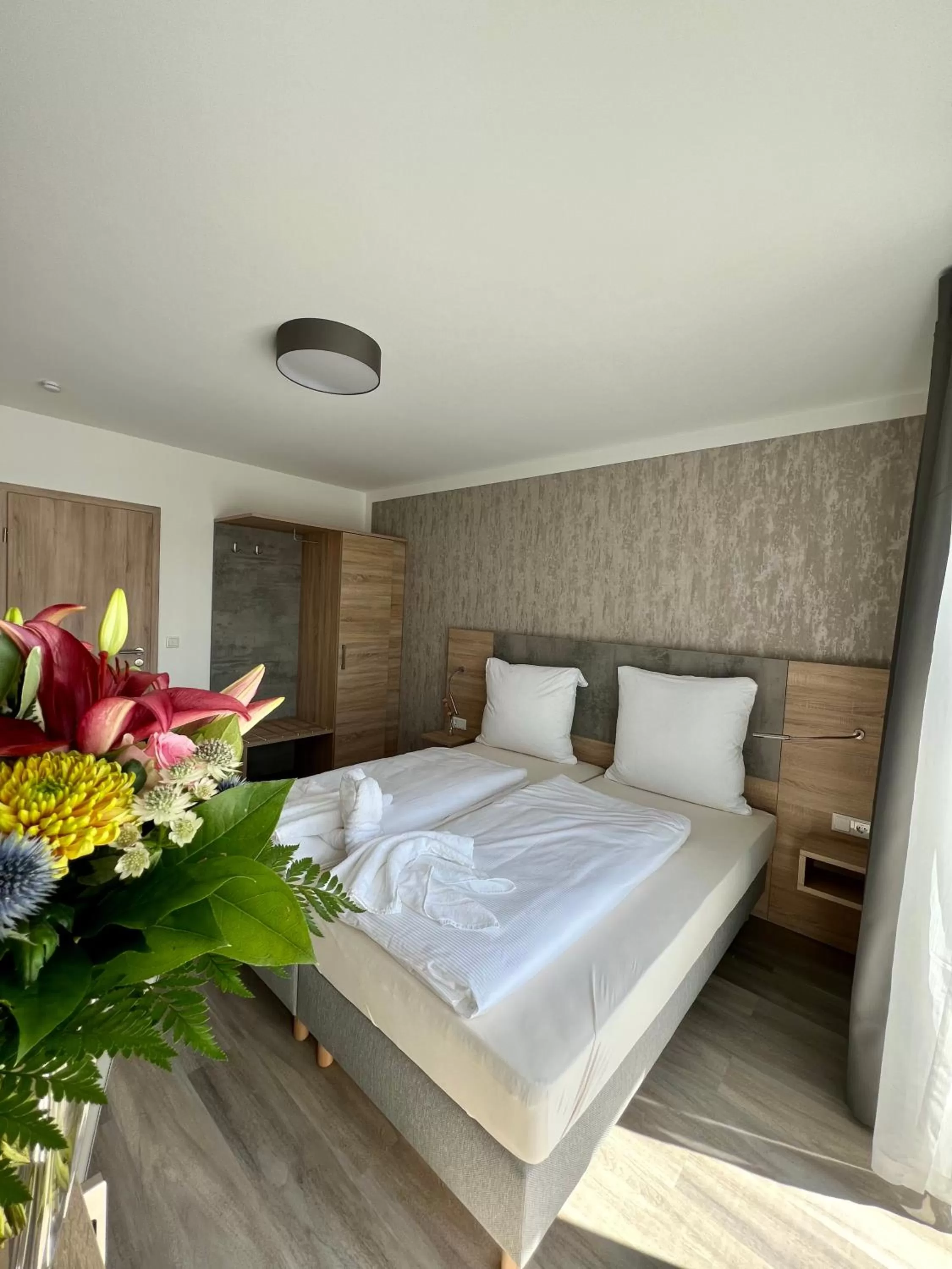 Photo of the whole room, Bed in Hotel Ocean