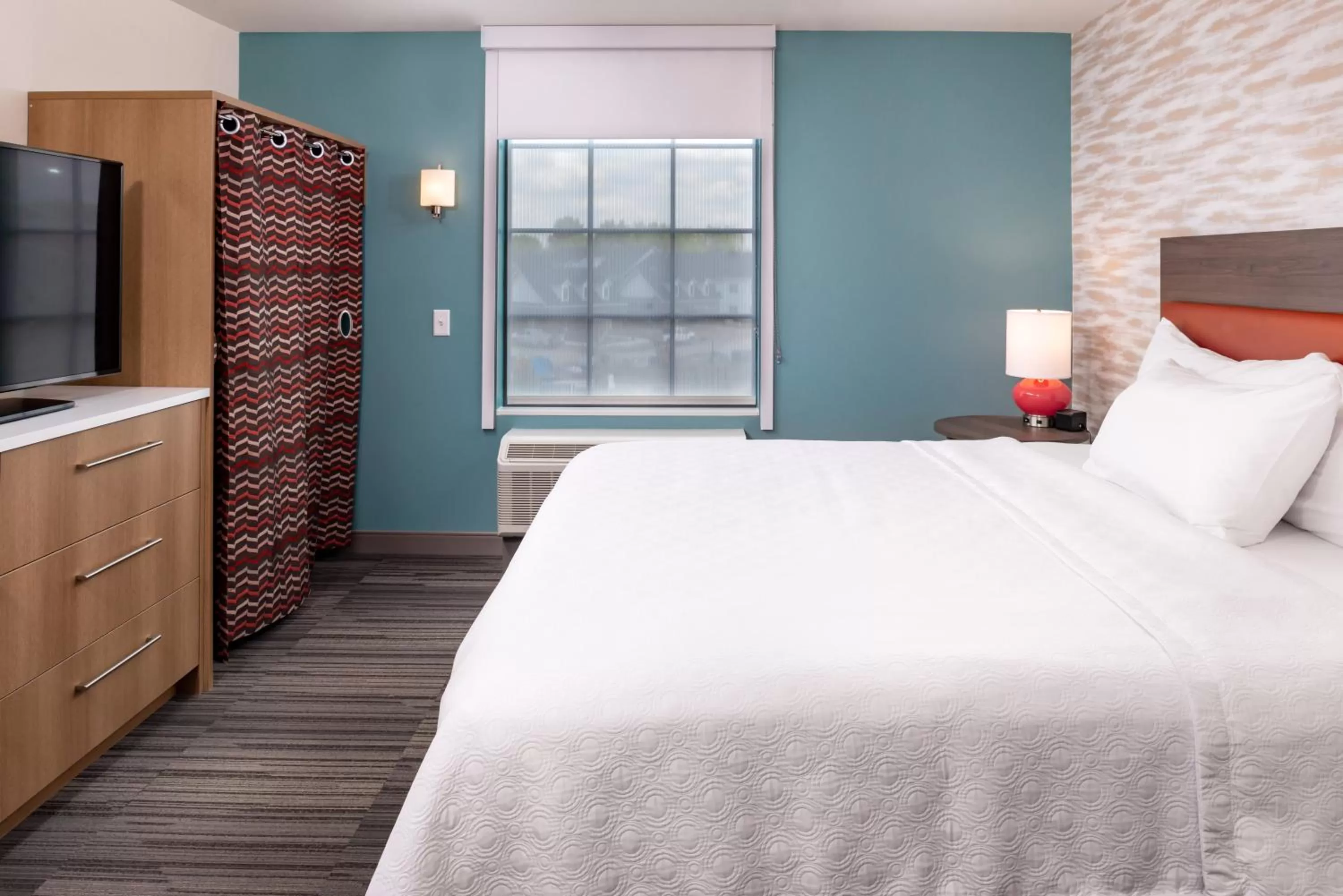 Bedroom, Bed in Home2 Suites By Hilton Columbus/West, OH