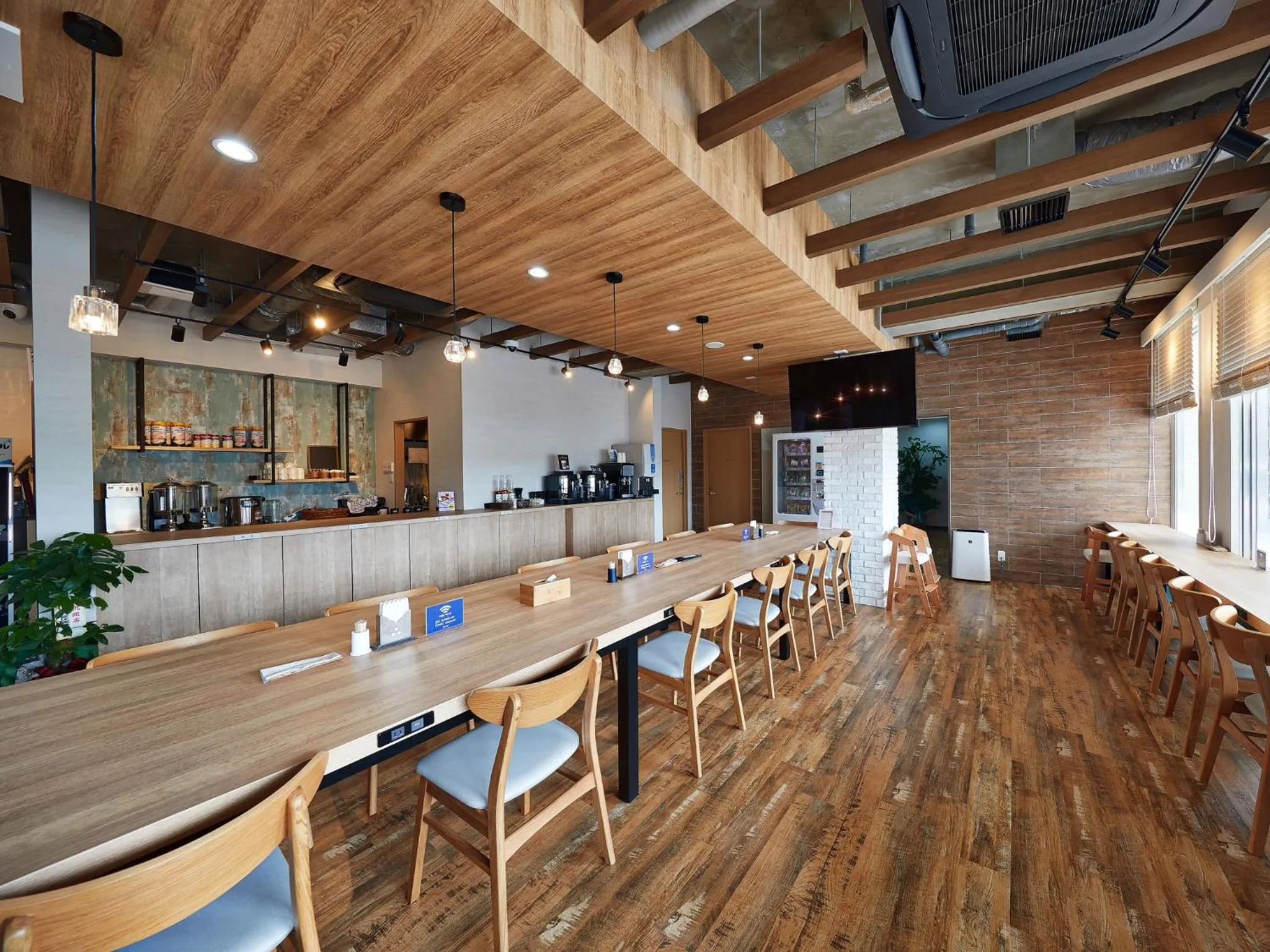 Restaurant/places to eat in CABIN&HOTEL ReTIME