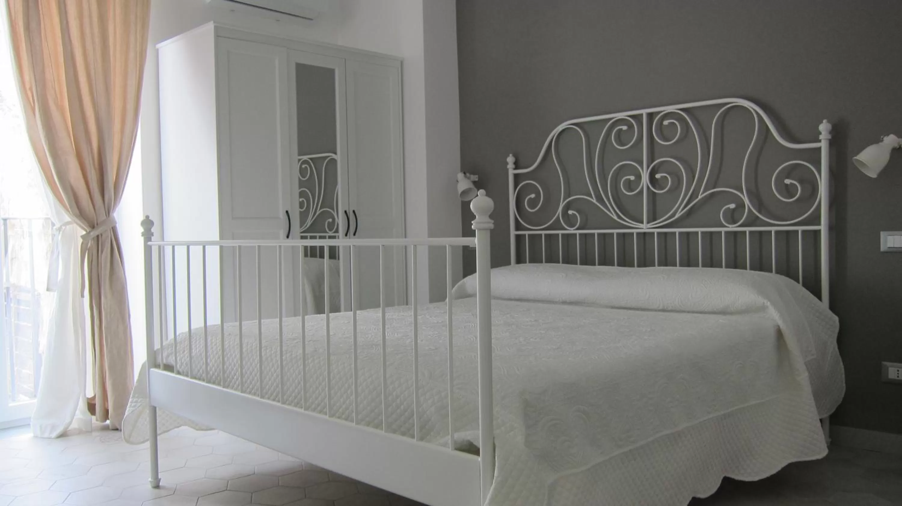 Bedroom, Bed in Federico Secondo B&B