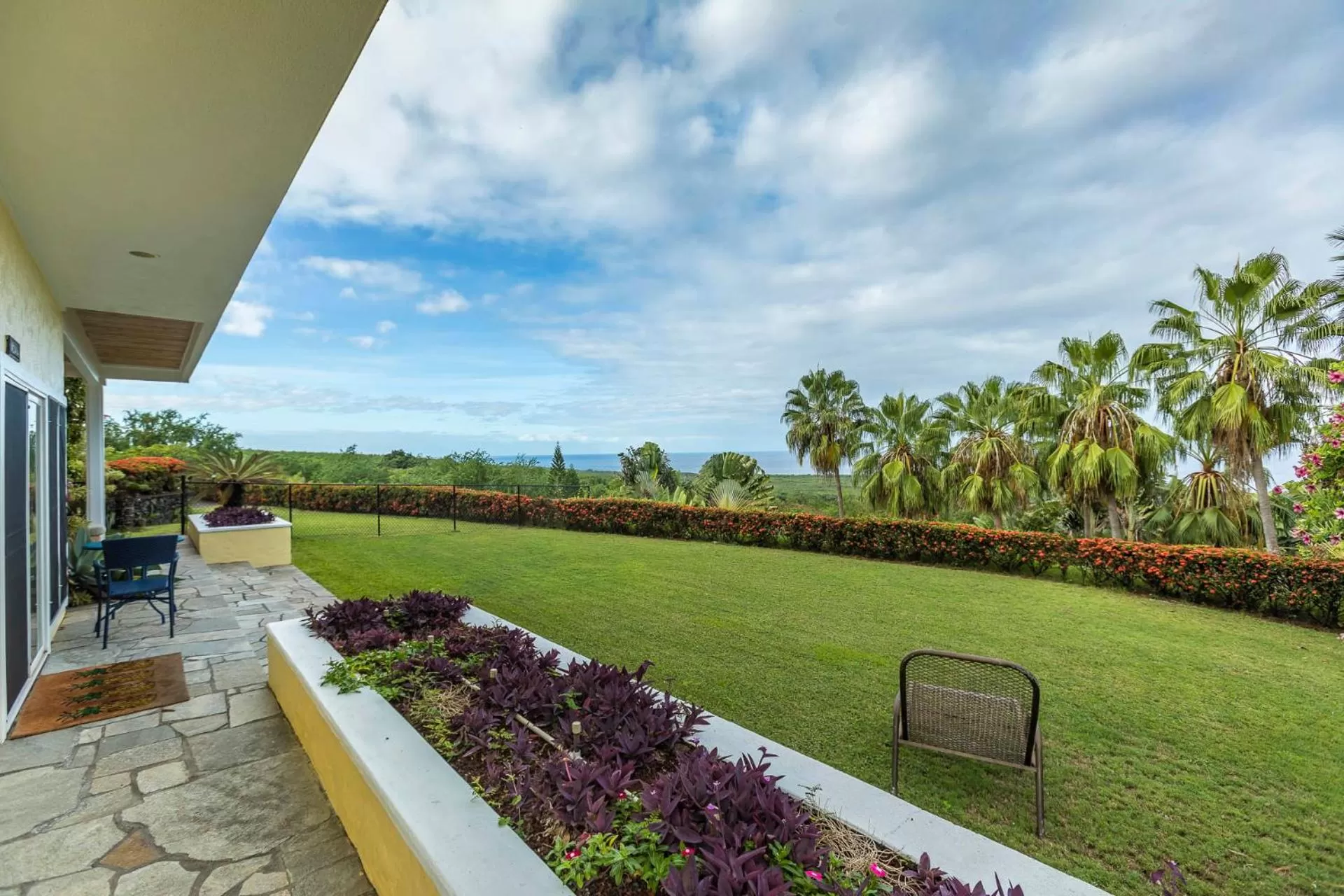 Garden view in Luana Inn