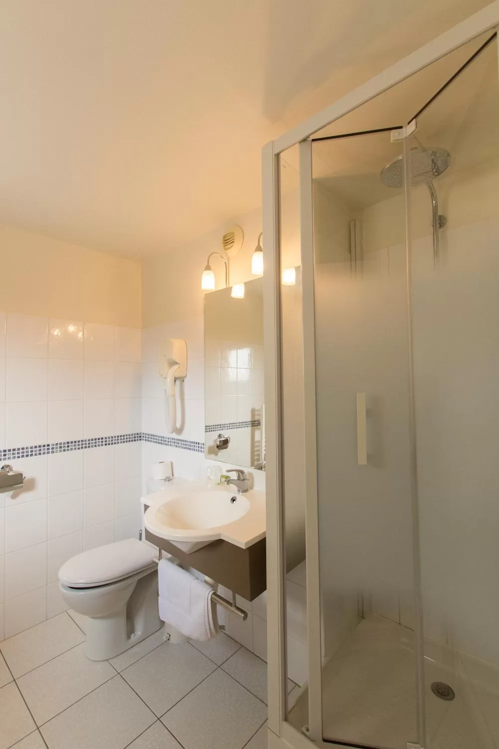 Bathroom in Logis Hôtel Le Vert Galant