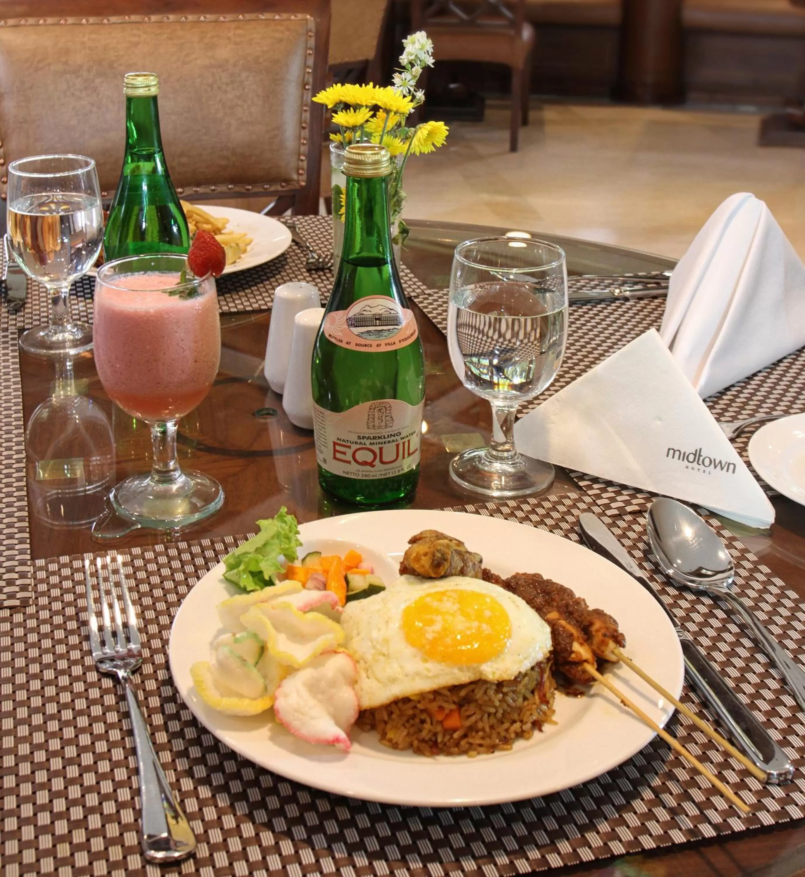 Restaurant/places to eat in Midtown Residence Simatupang Jakarta