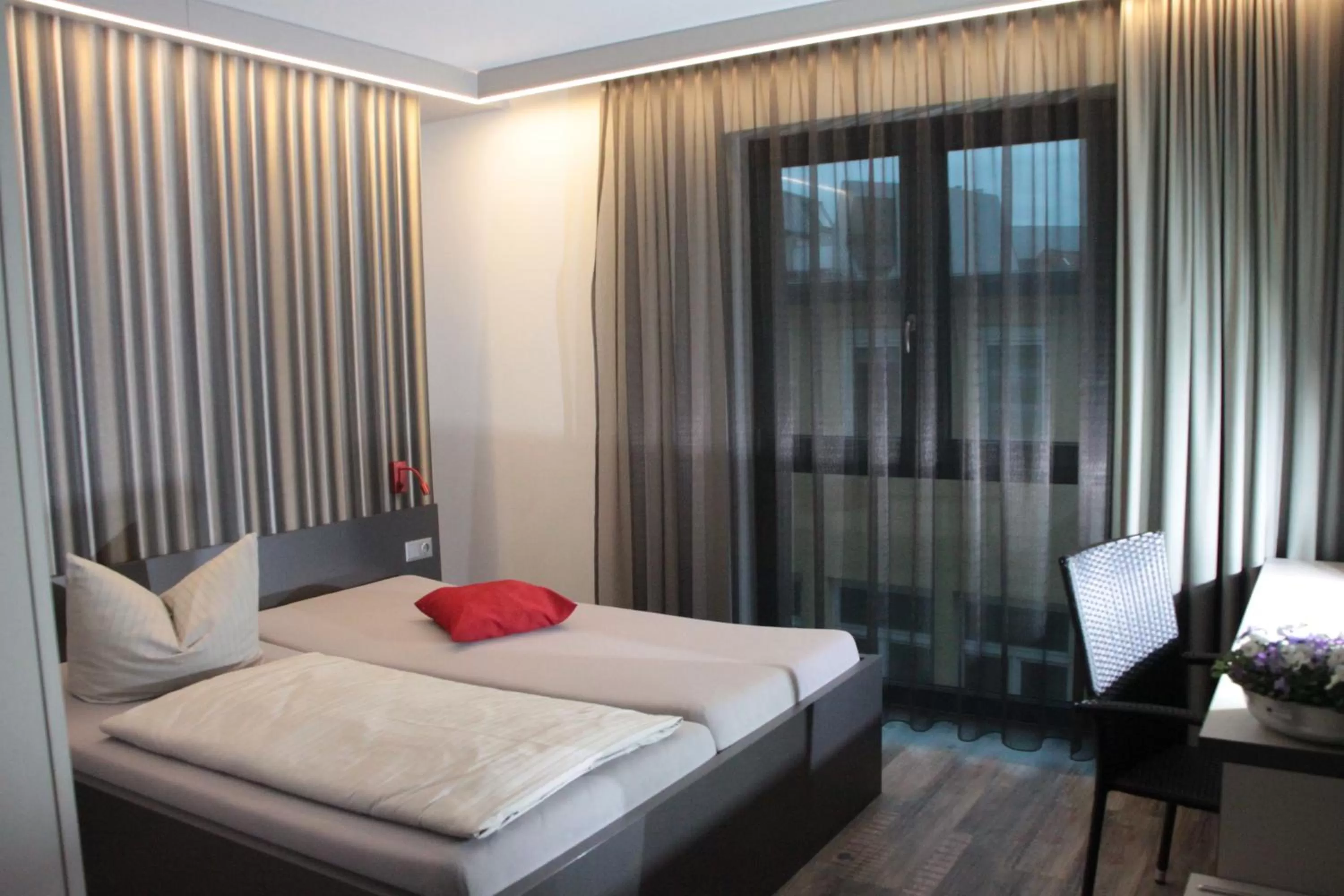 Photo of the whole room, Bed in Hotel Eulensteins