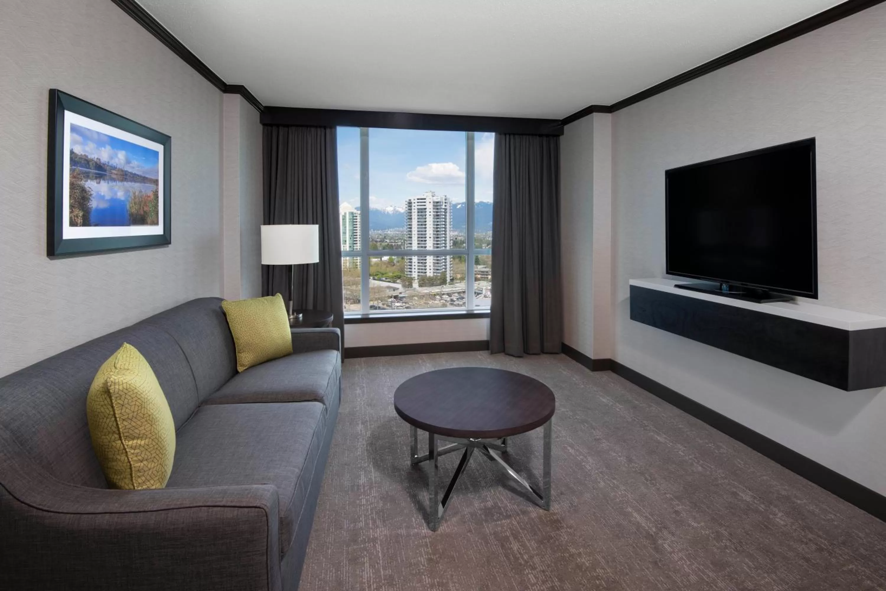 TV and multimedia in Hilton Vancouver Metrotown