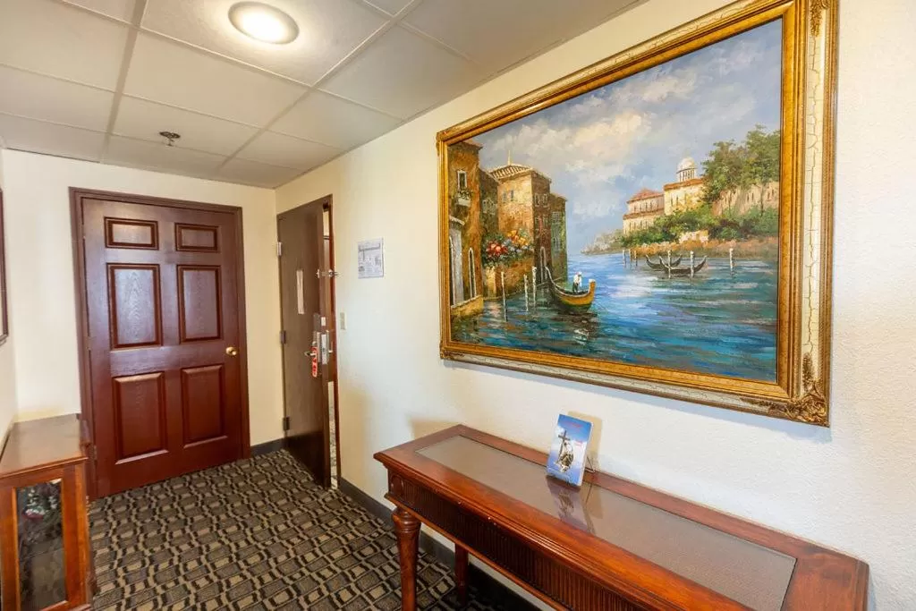 Decorative detail in Savannah House Hotel