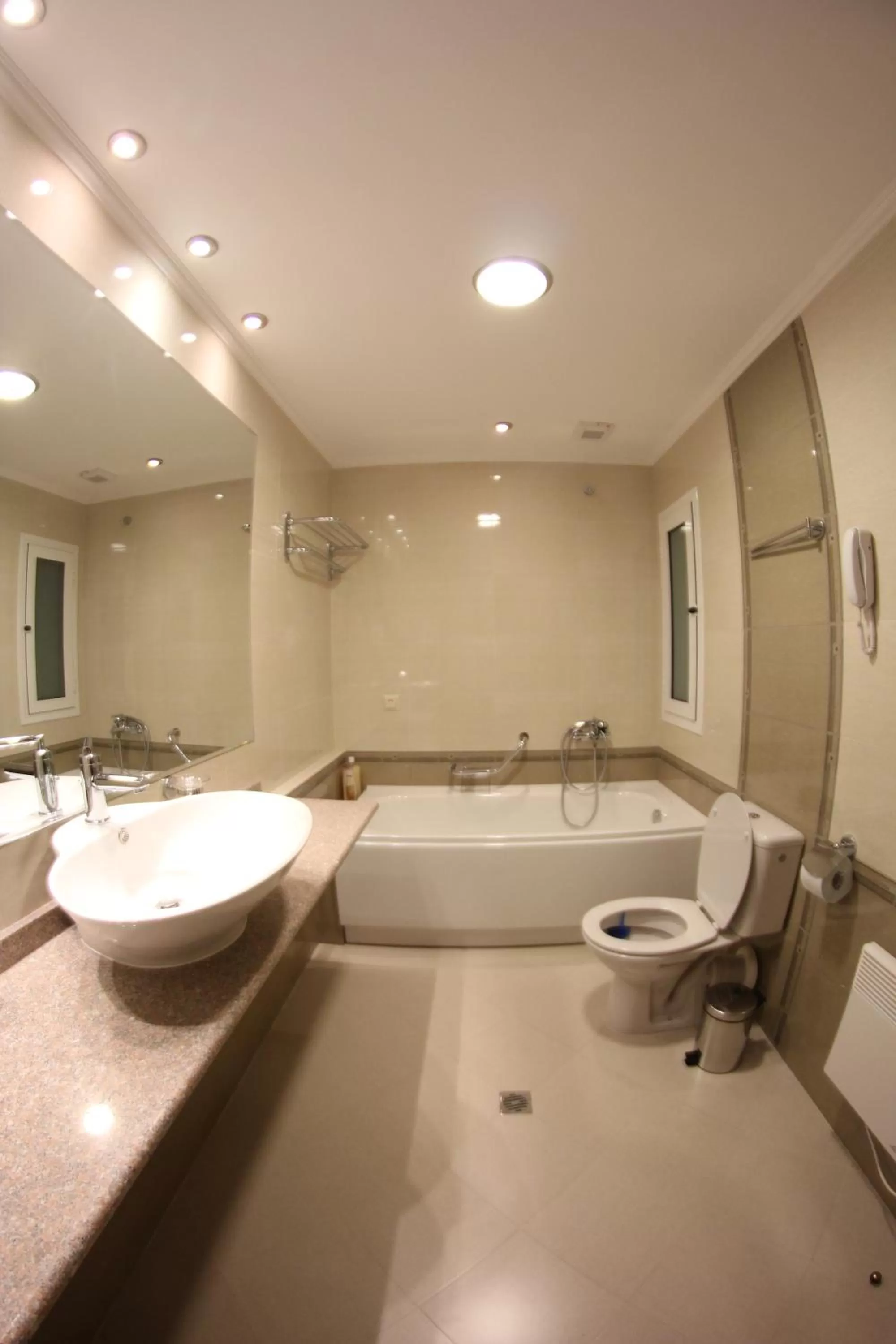 Bathroom in Downtown Bansko Resort