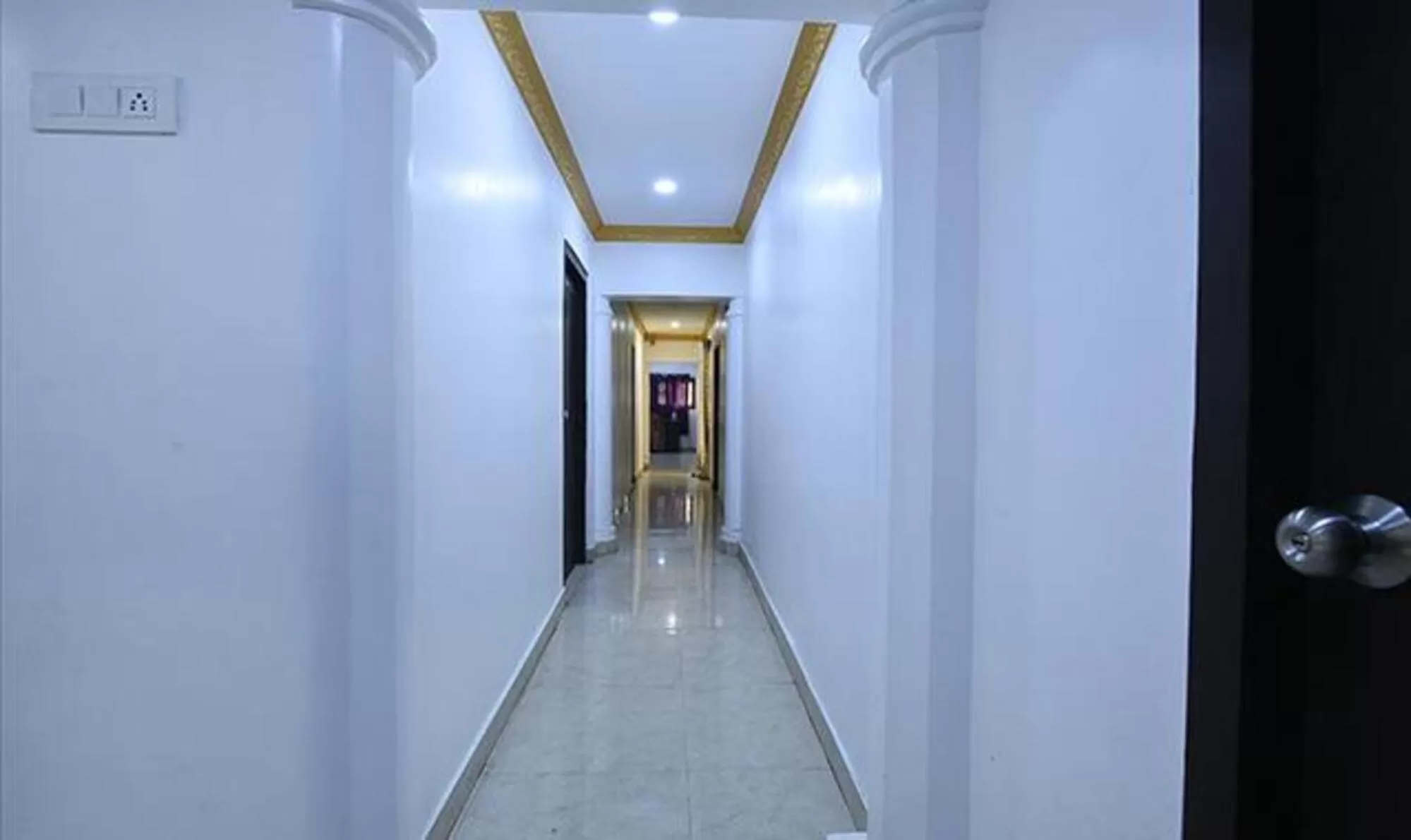 Lobby or reception in Fab Express Lloyd's Inn - Near Kodambakkam Railway Station