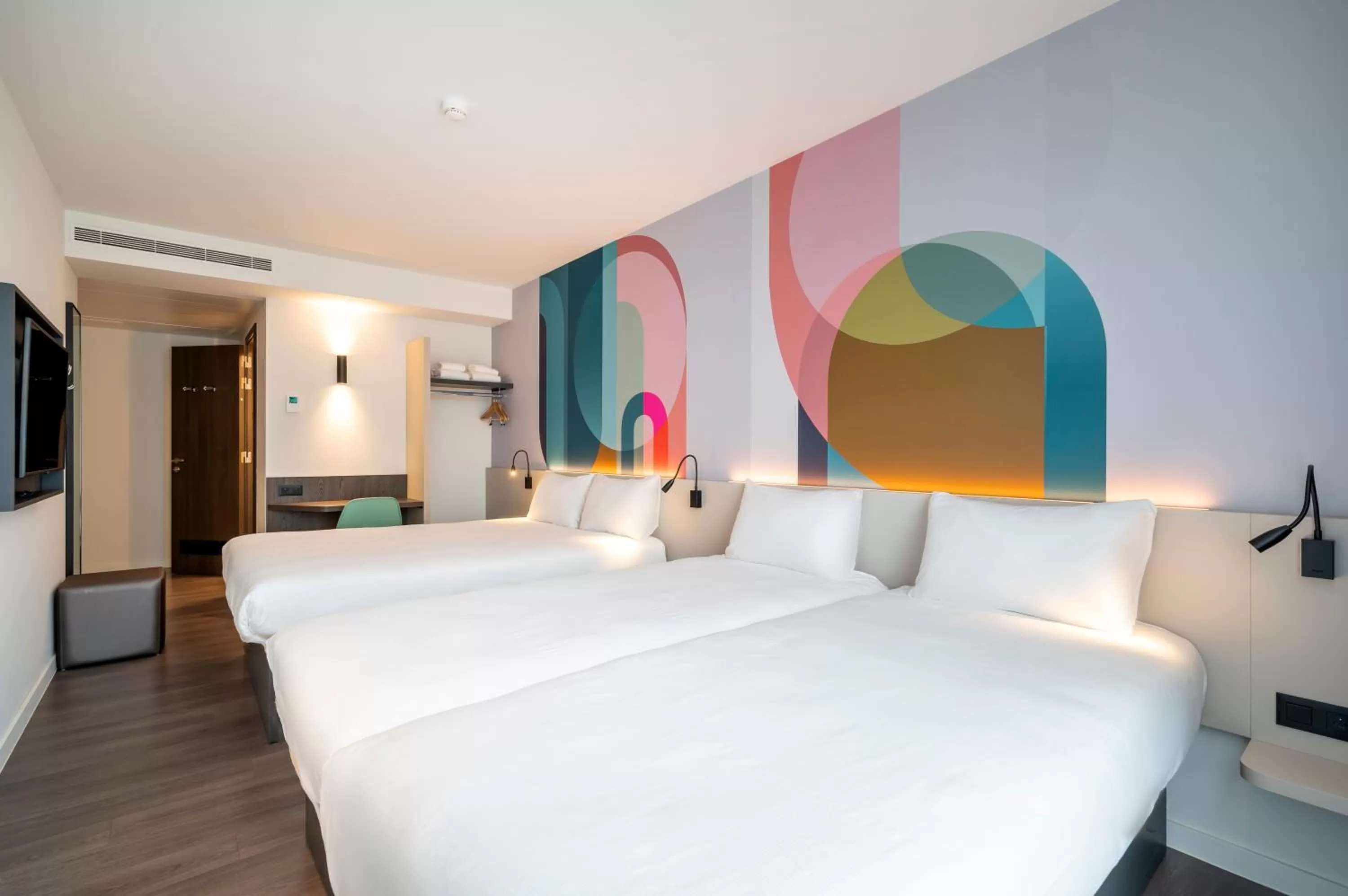 Bed in B&B HOTEL Gent Centrum