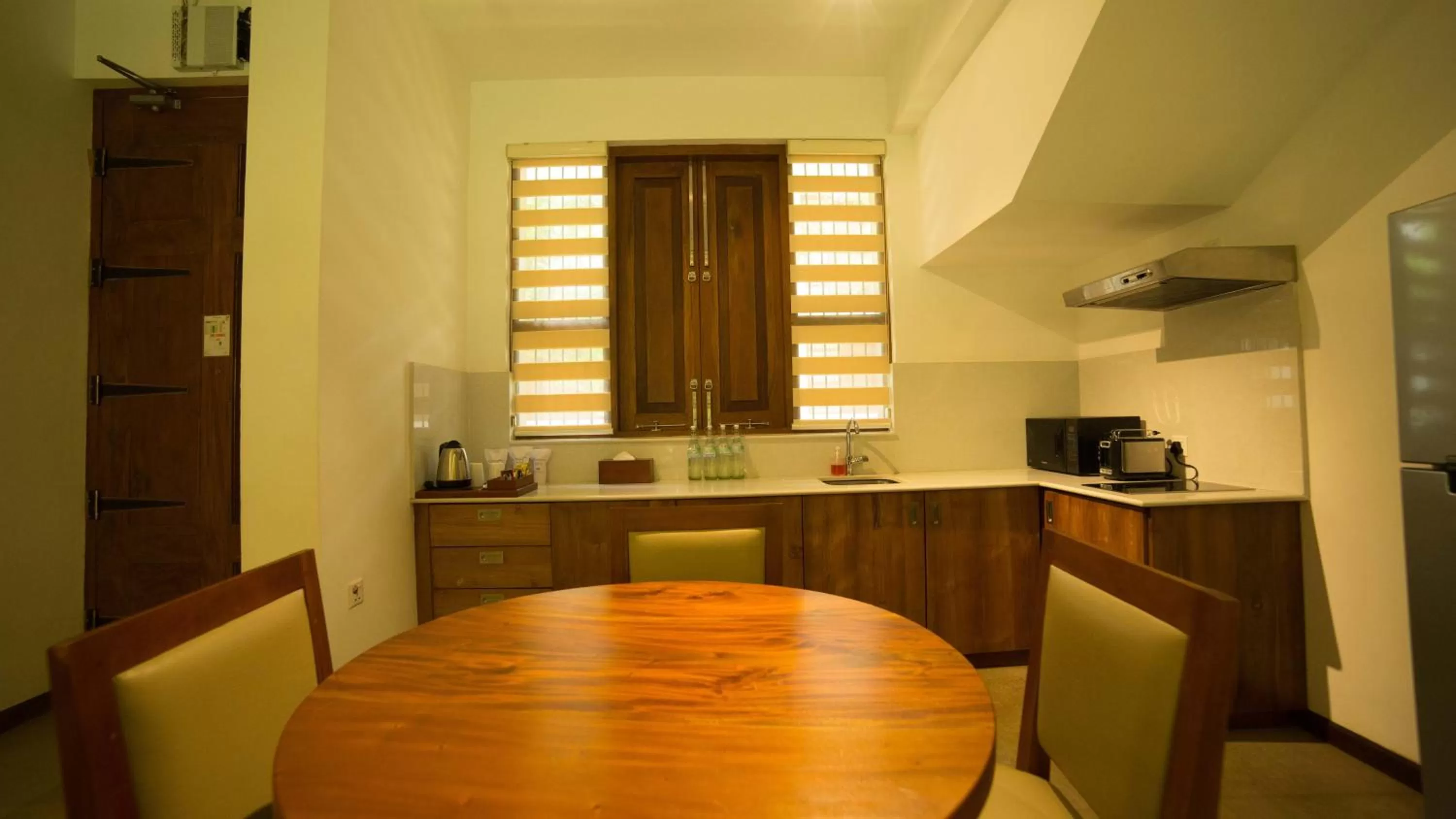 Kitchen or kitchenette, Kitchen/Kitchenette in The Thinnai - All-Suites Boutique Hotel