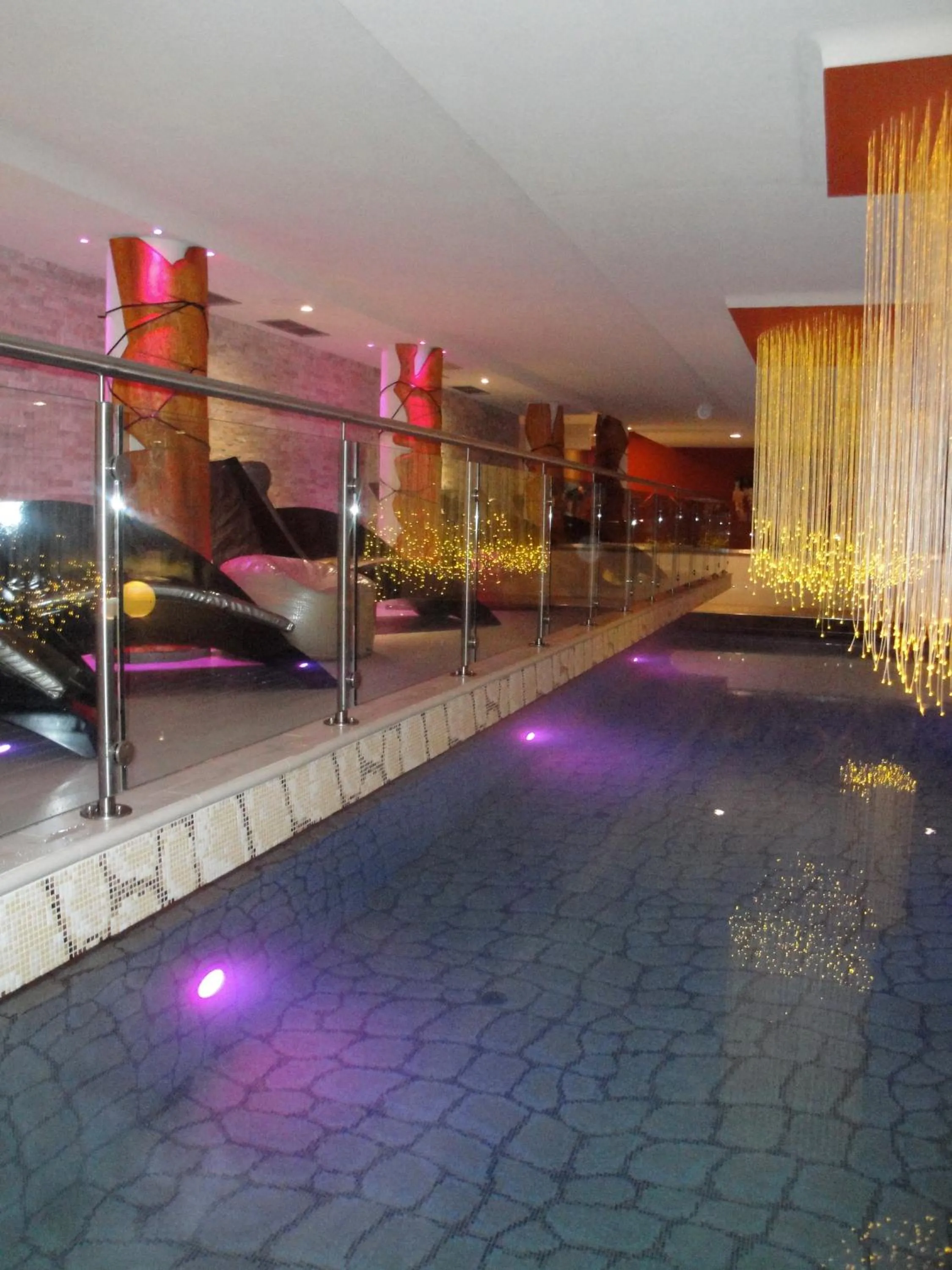 Swimming pool in Design Oberosler Hotel