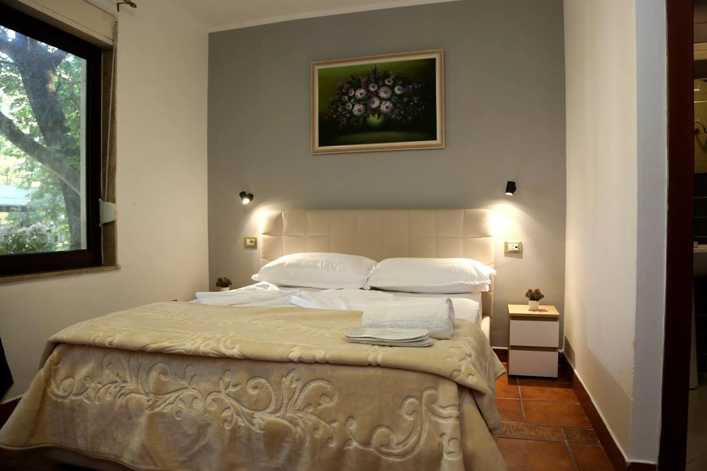 Bed in Hotel Millenium Tirana