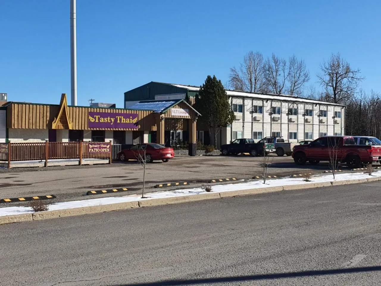 Property building in Sundre Motor Inn