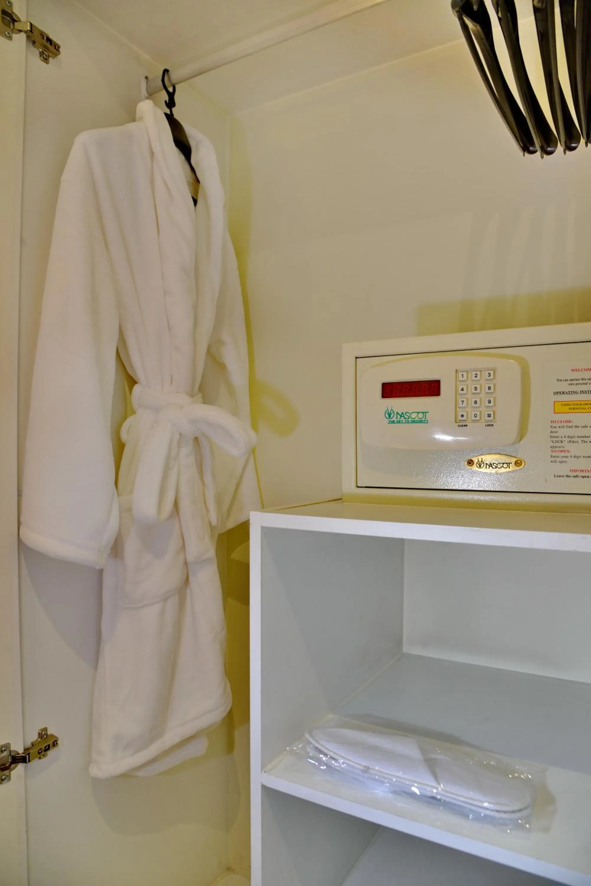 safe in Fountains Hotel