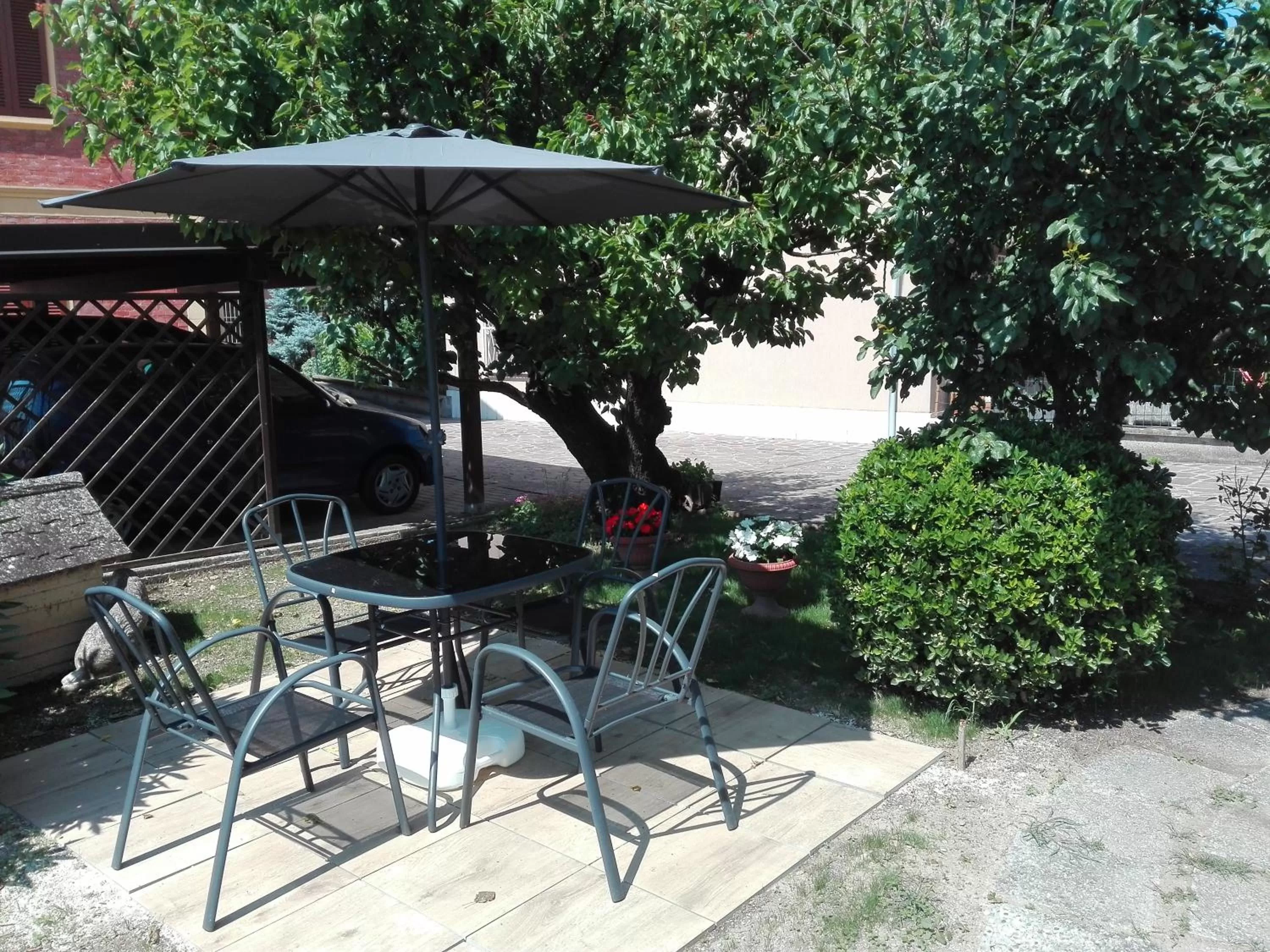 Garden in B&B "Il Cantastorie" Casa Molinari-Boldrini - Room & breakfast