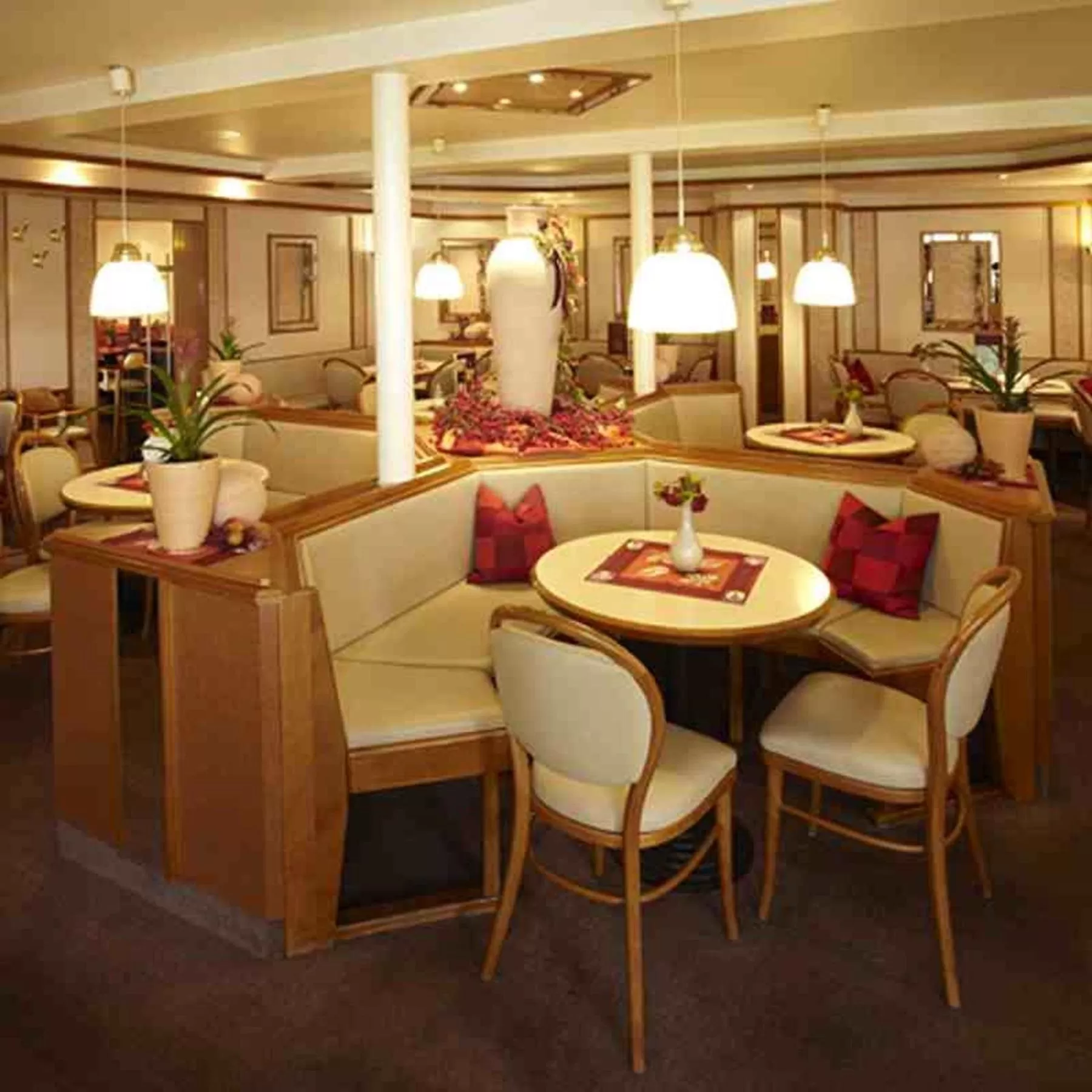 Breakfast in Hotel Garni Café Räpple