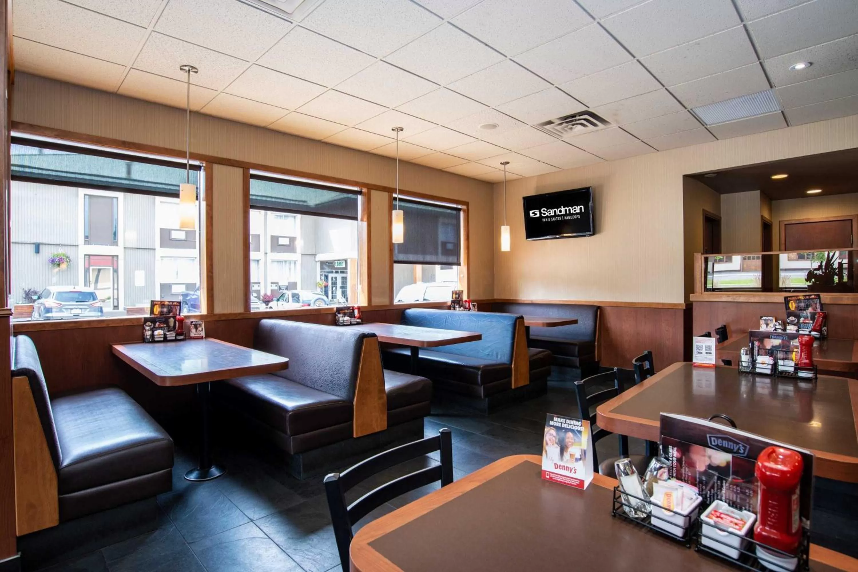 Restaurant/places to eat in Sandman Inn Kamloops