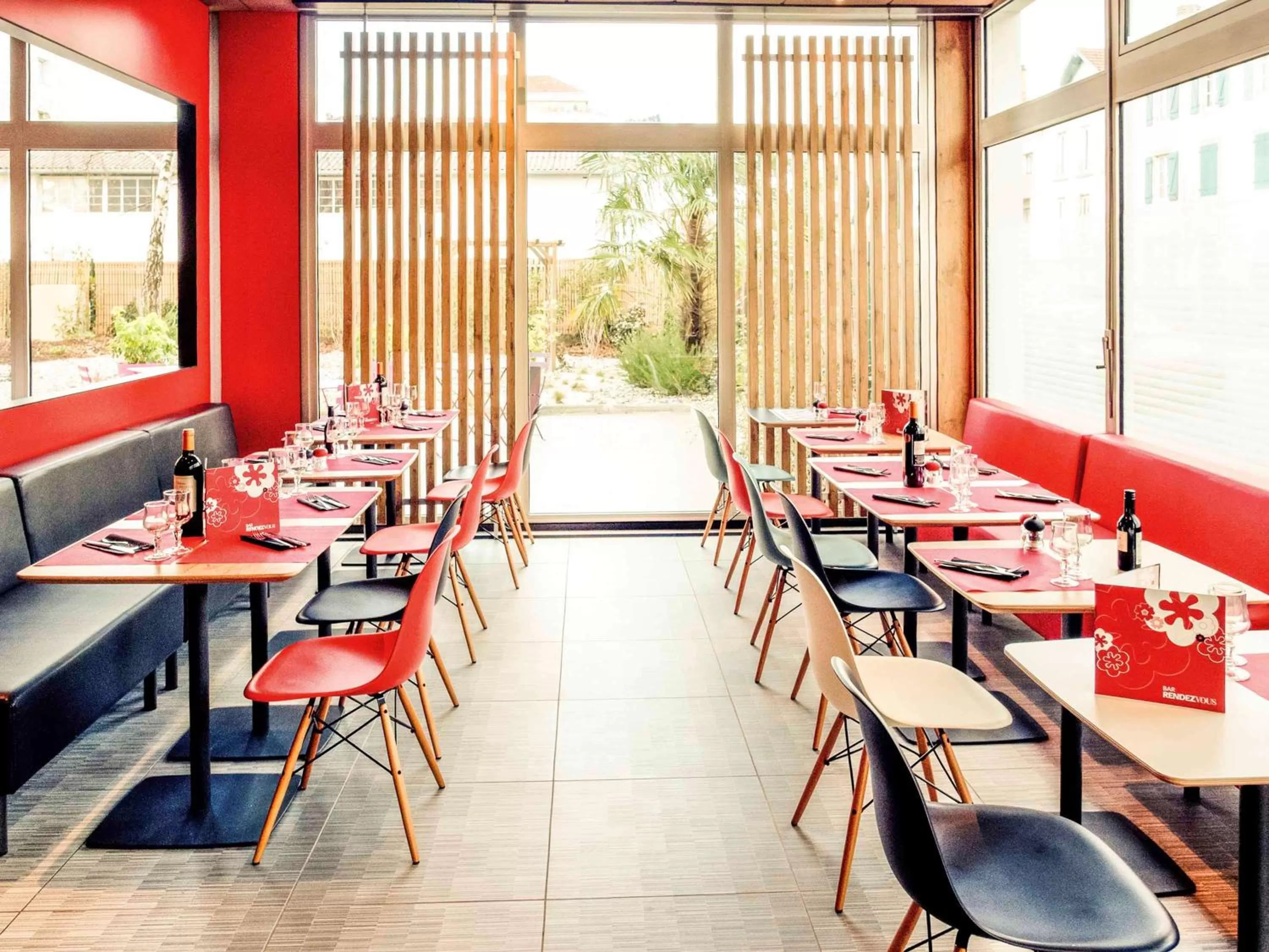 Restaurant/places to eat in ibis Bayonne Centre