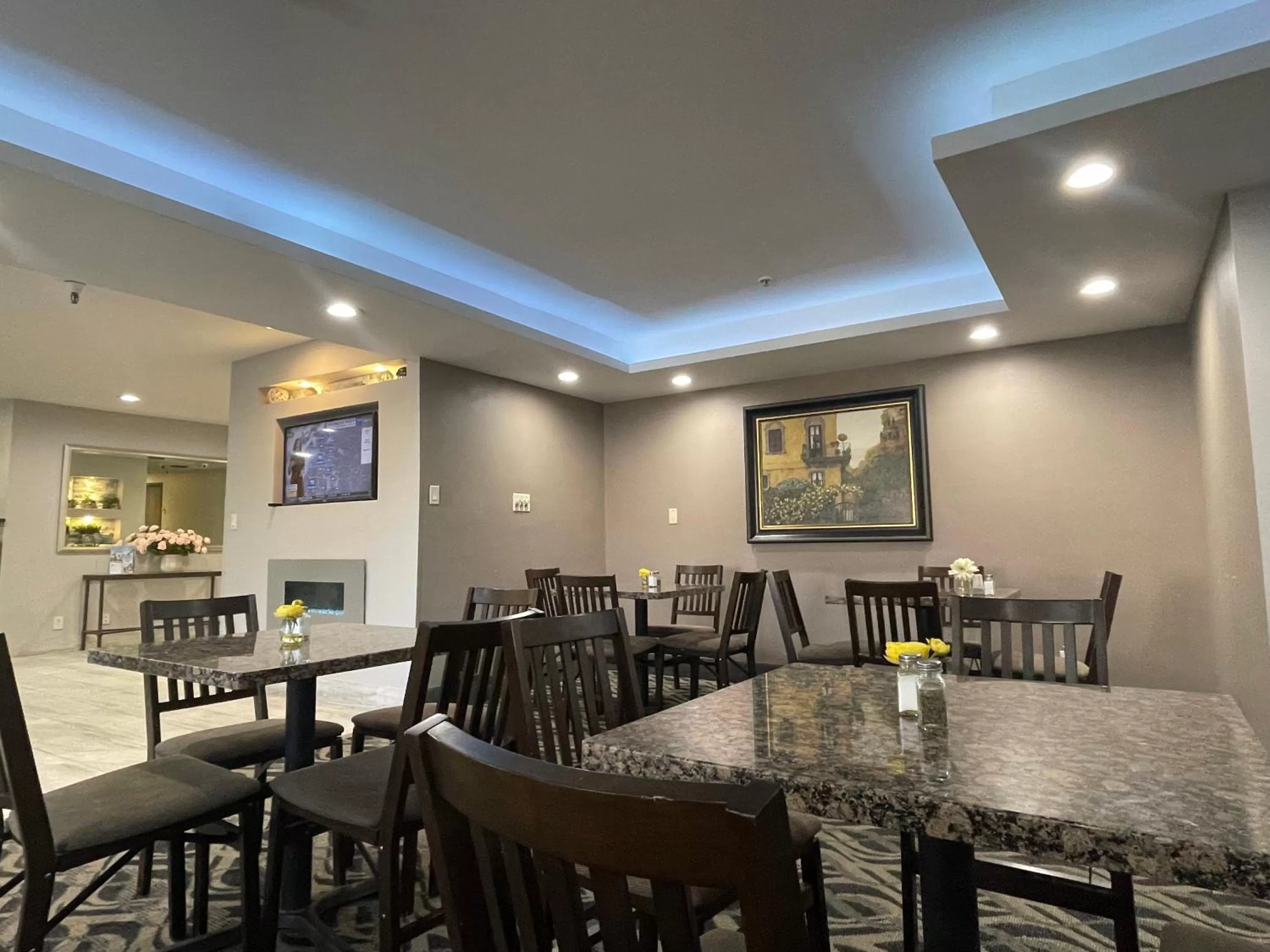 La Quinta Inn and Suites by Wyndham Cincinnati North