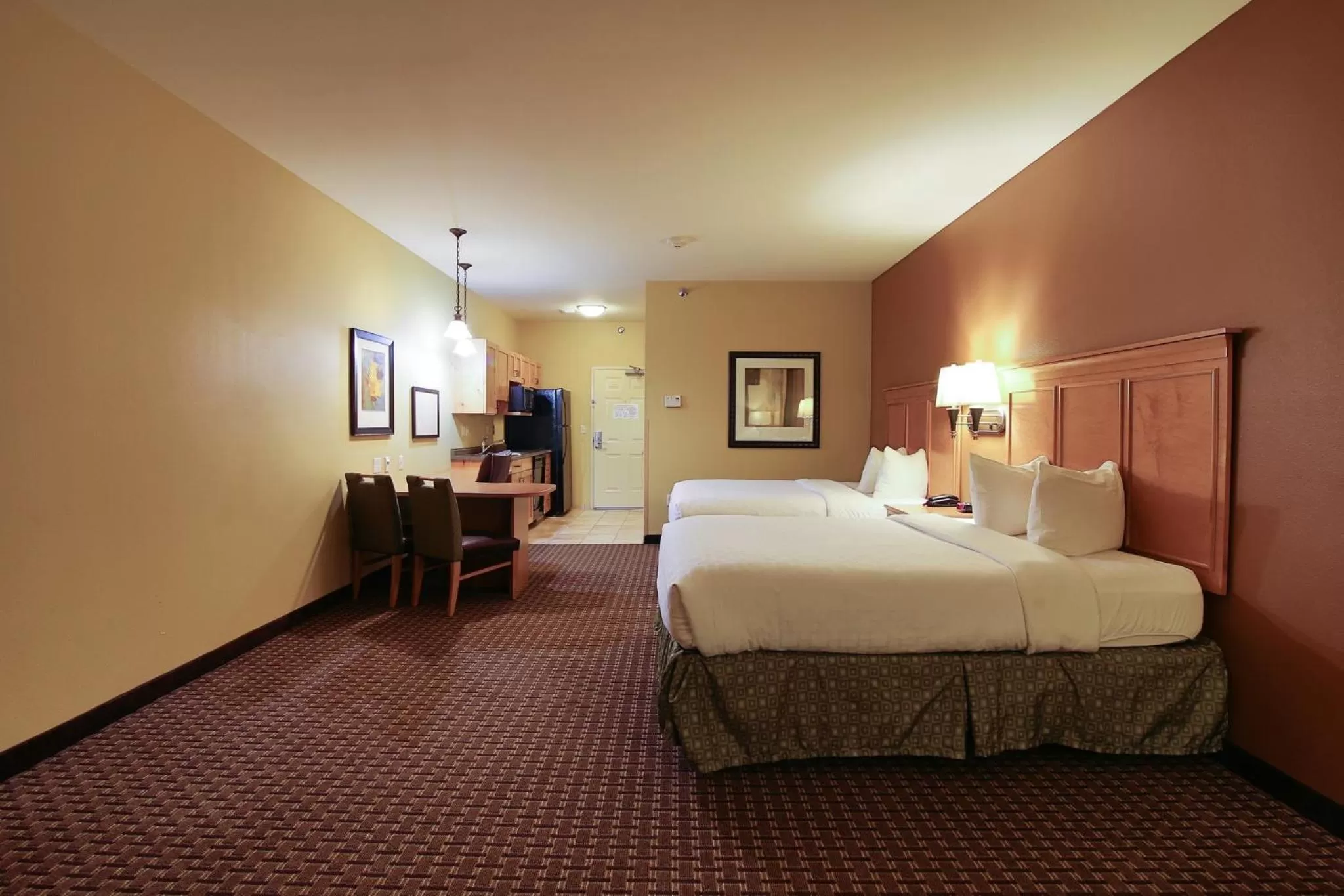 Queen Room with Two Queen Beds - Non-Smoking in Hawthorn Extended Stay by Wyndham Minot