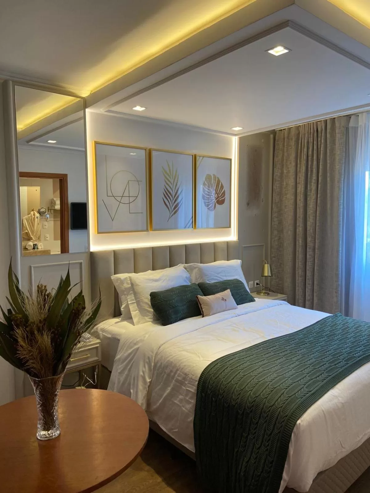 Photo of the whole room, Bed in Blumen Hotel Boutique